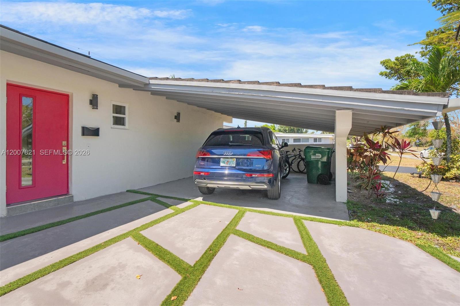 Undisclosed Address Palmetto Bay, FL 33176