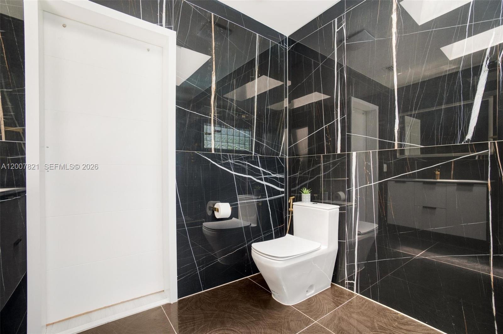 Undisclosed Address Palmetto Bay, FL 33176