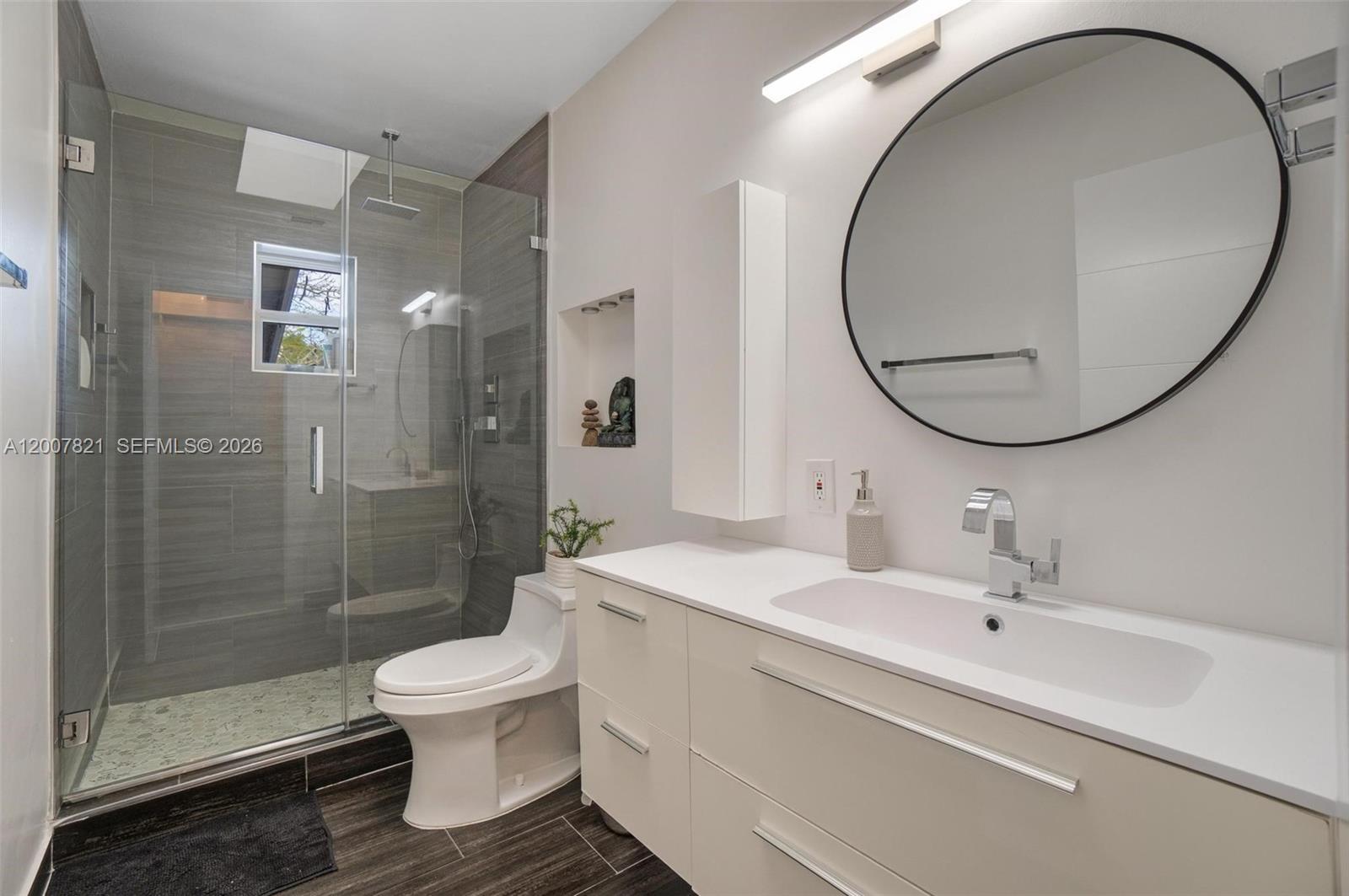 Undisclosed Address Palmetto Bay, FL 33176
