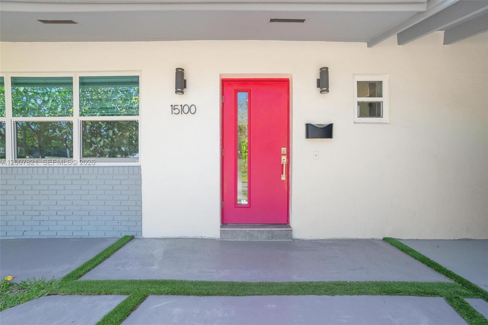 Undisclosed Address Palmetto Bay, FL 33176