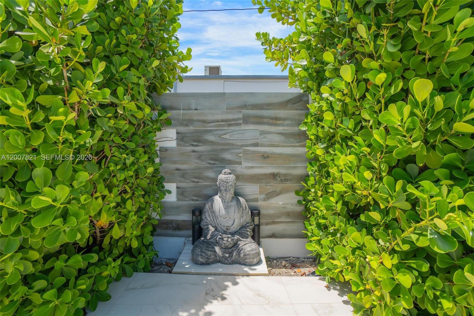 Undisclosed Address Palmetto Bay, FL 33176