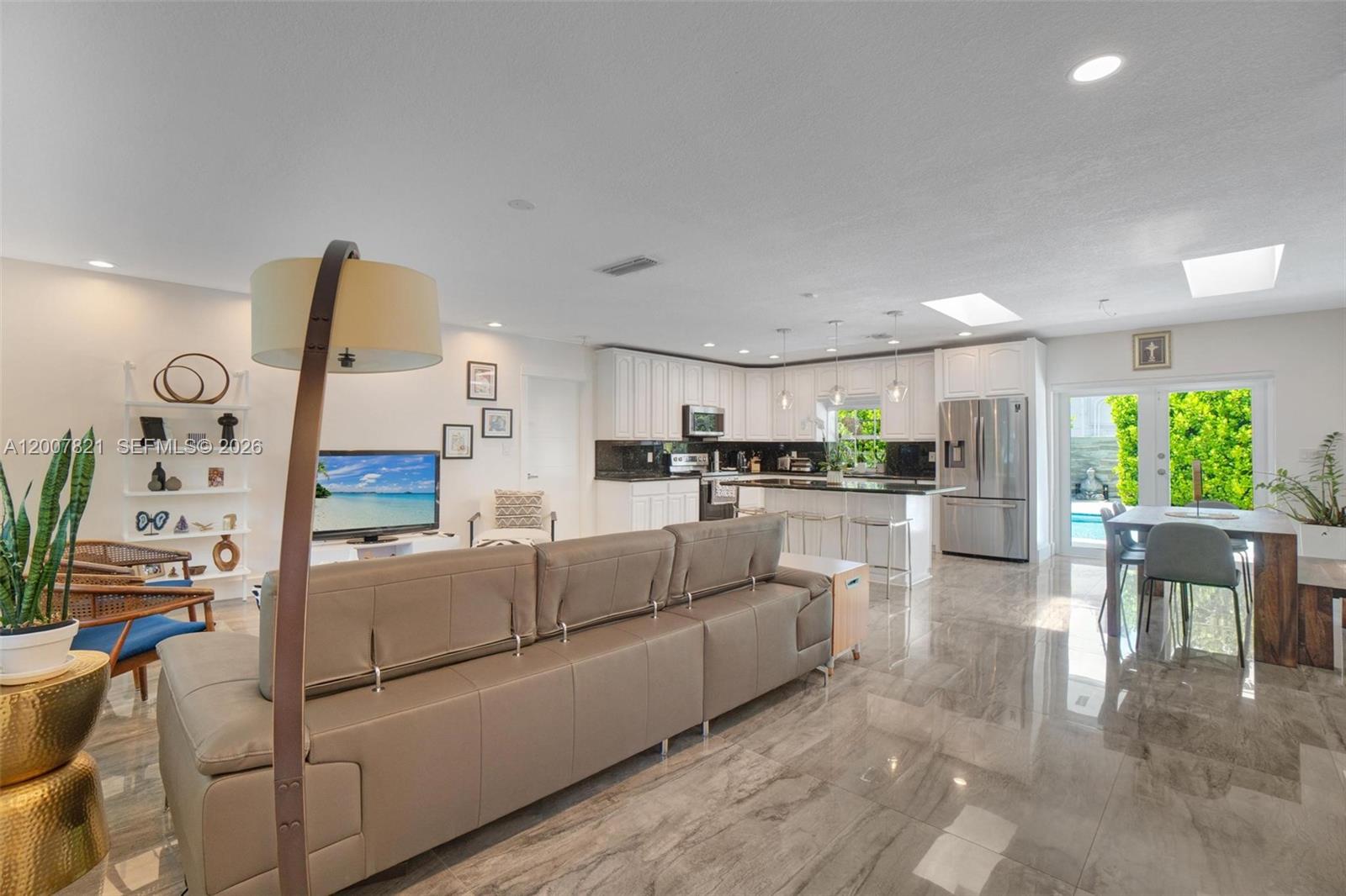 Undisclosed Address Palmetto Bay, FL 33176