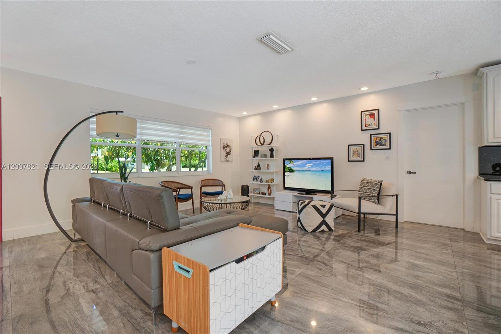 Undisclosed Address Palmetto Bay, FL 33176