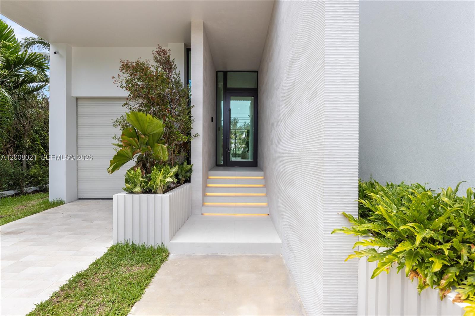 4504 Sheridan Ave Miami Beach, FL 33140