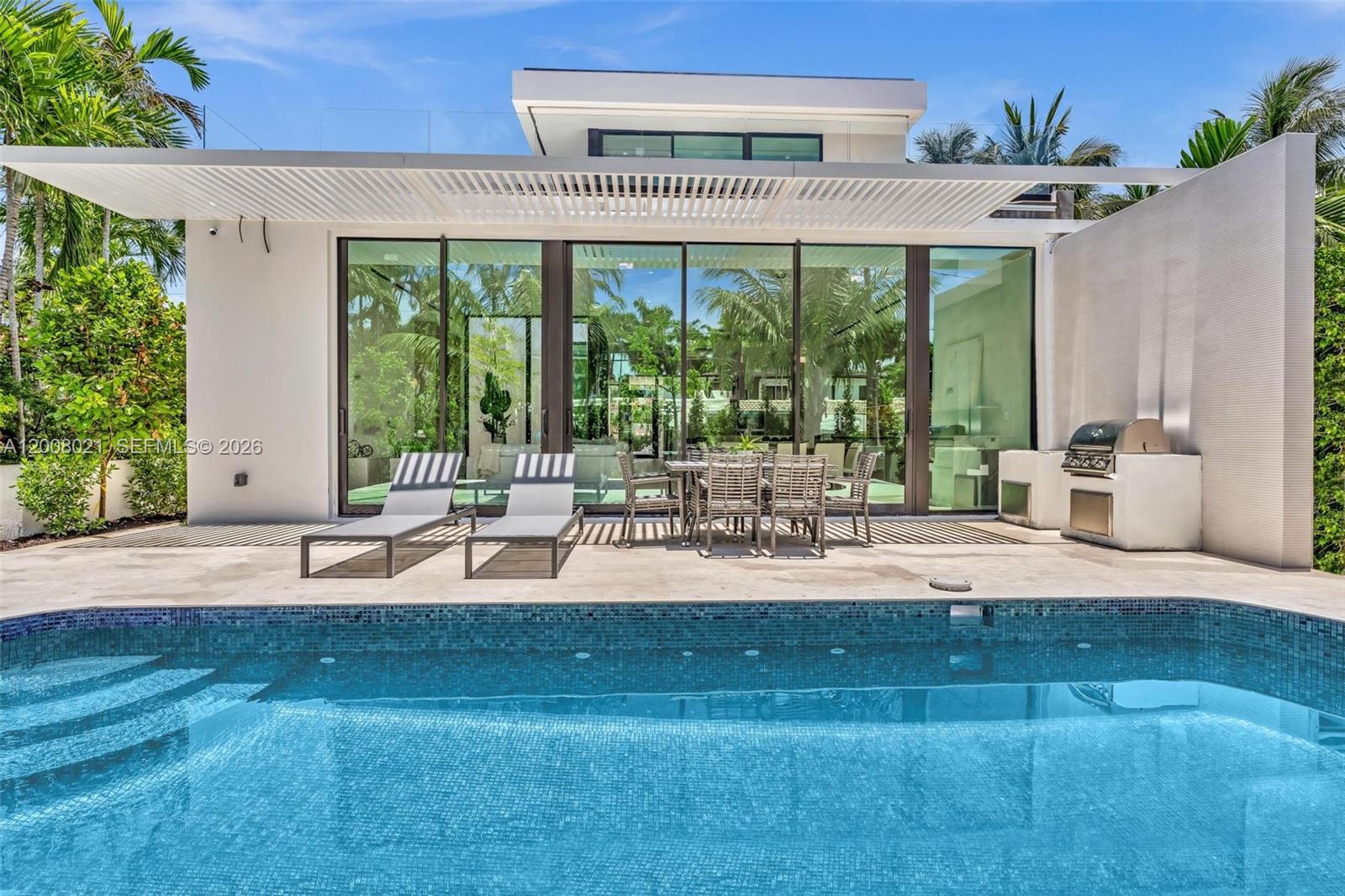 4504 Sheridan Ave Miami Beach, FL 33140