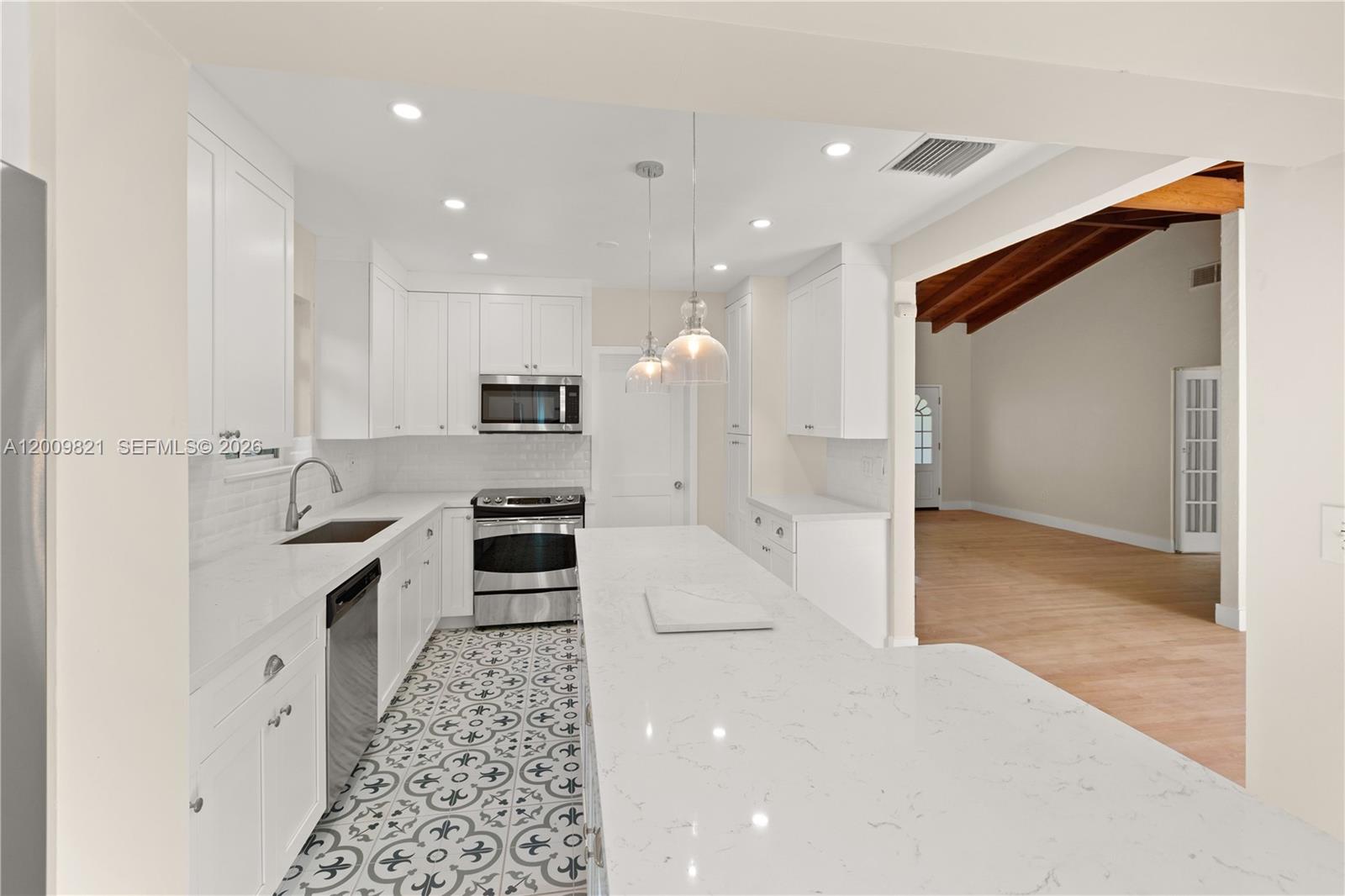 5614 San Vicente St Coral Gables, FL 33146