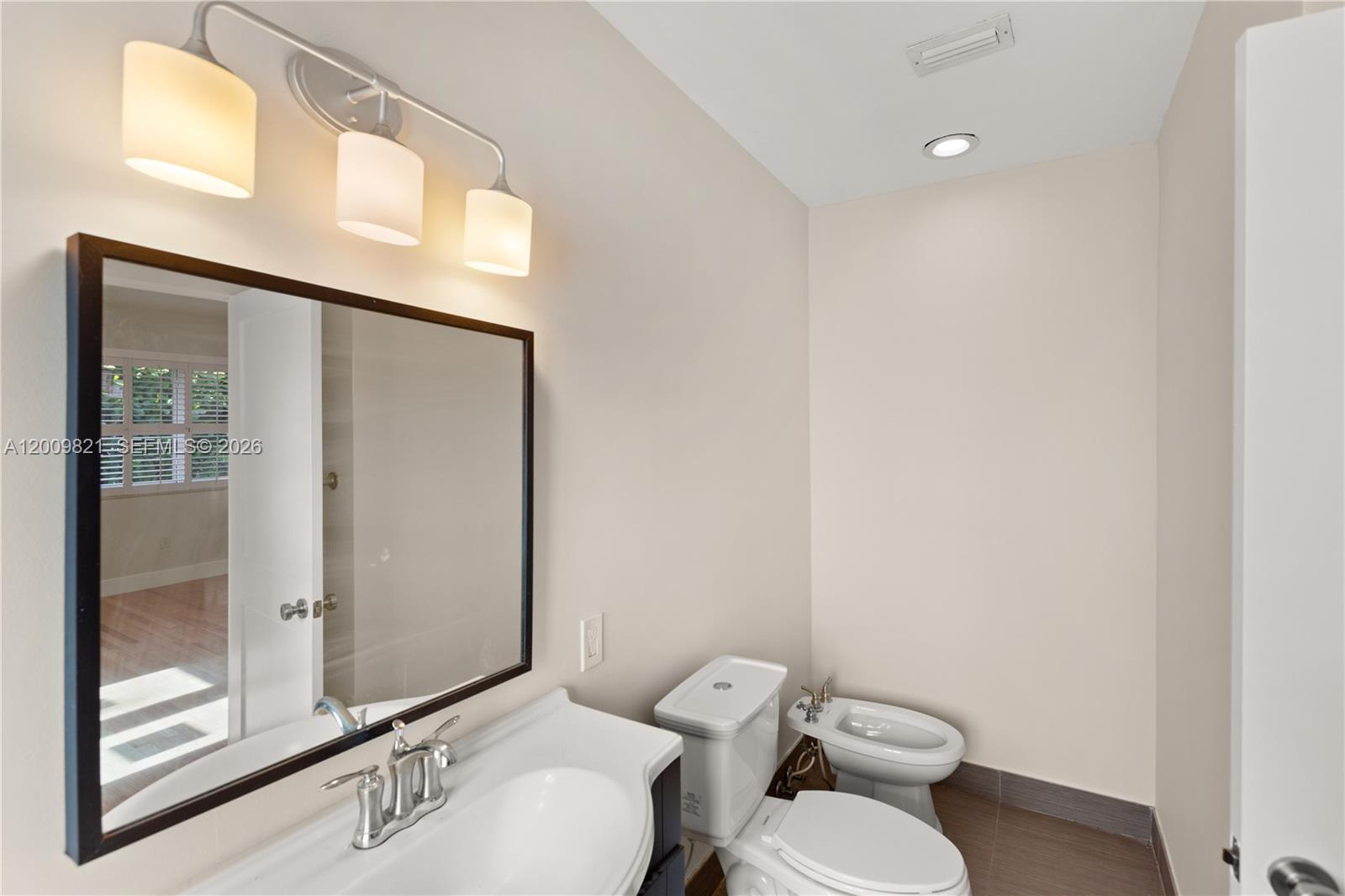 5614 San Vicente St Coral Gables, FL 33146