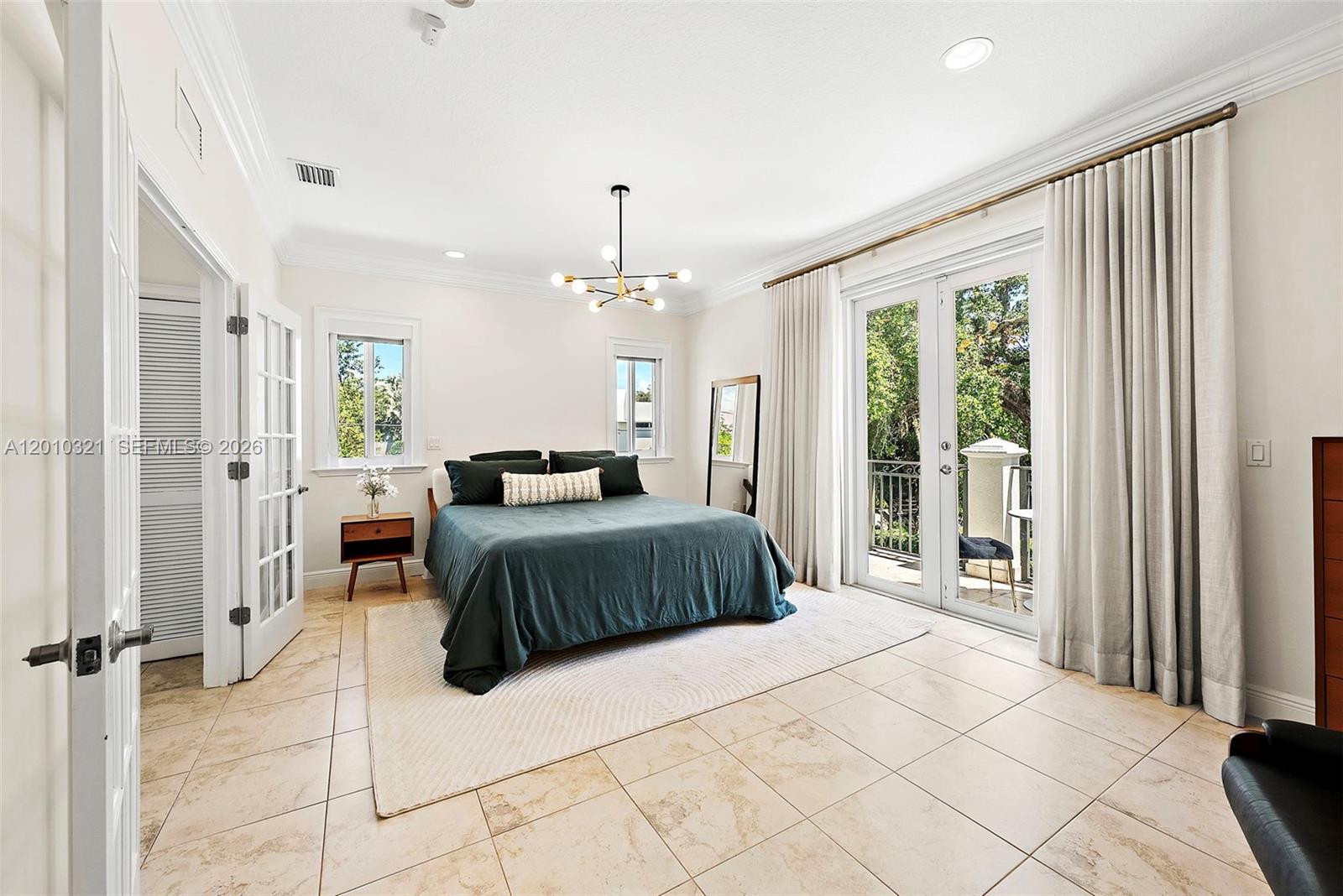 3200 Percival Ave Miami, FL 33133