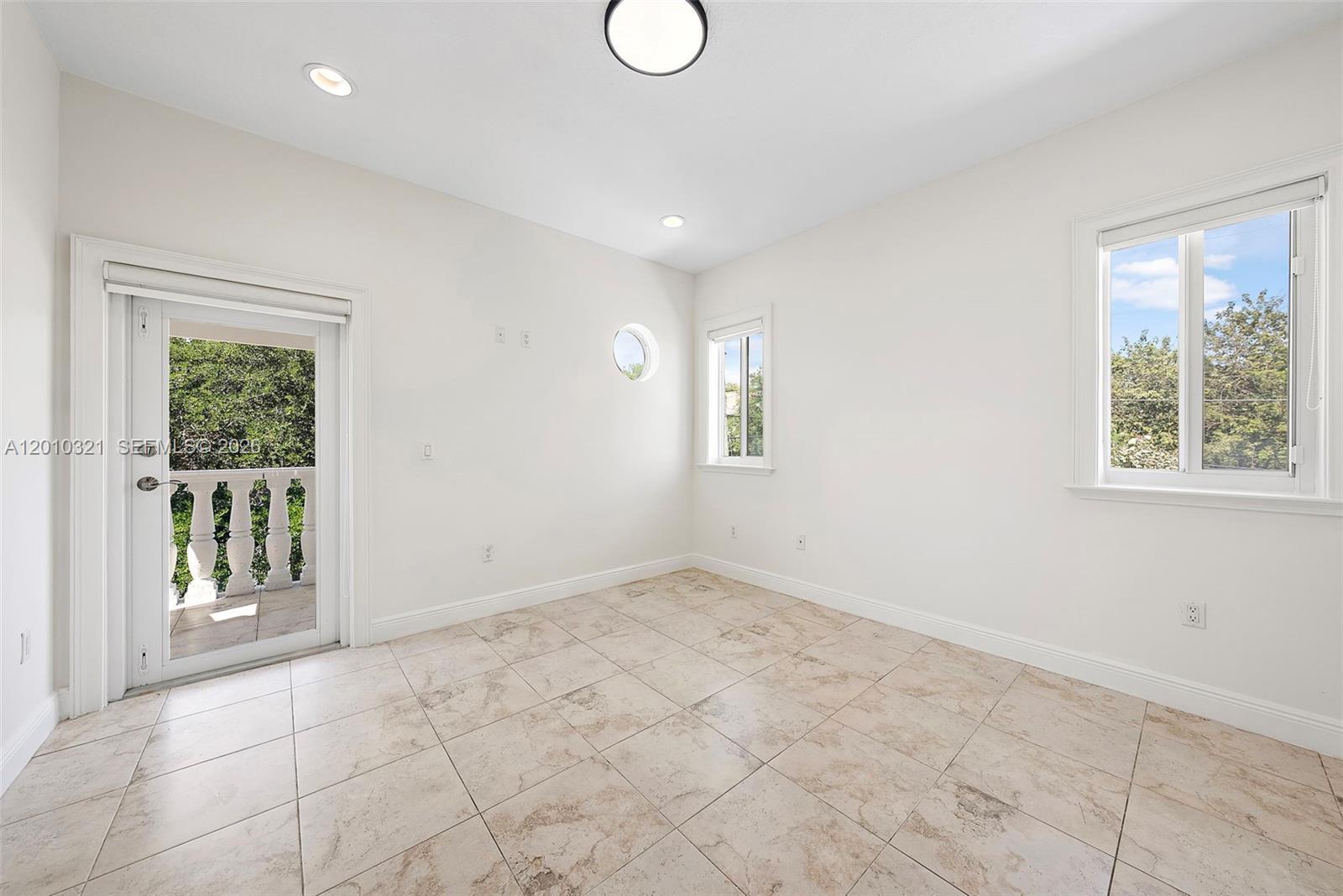 3200 Percival Ave Miami, FL 33133