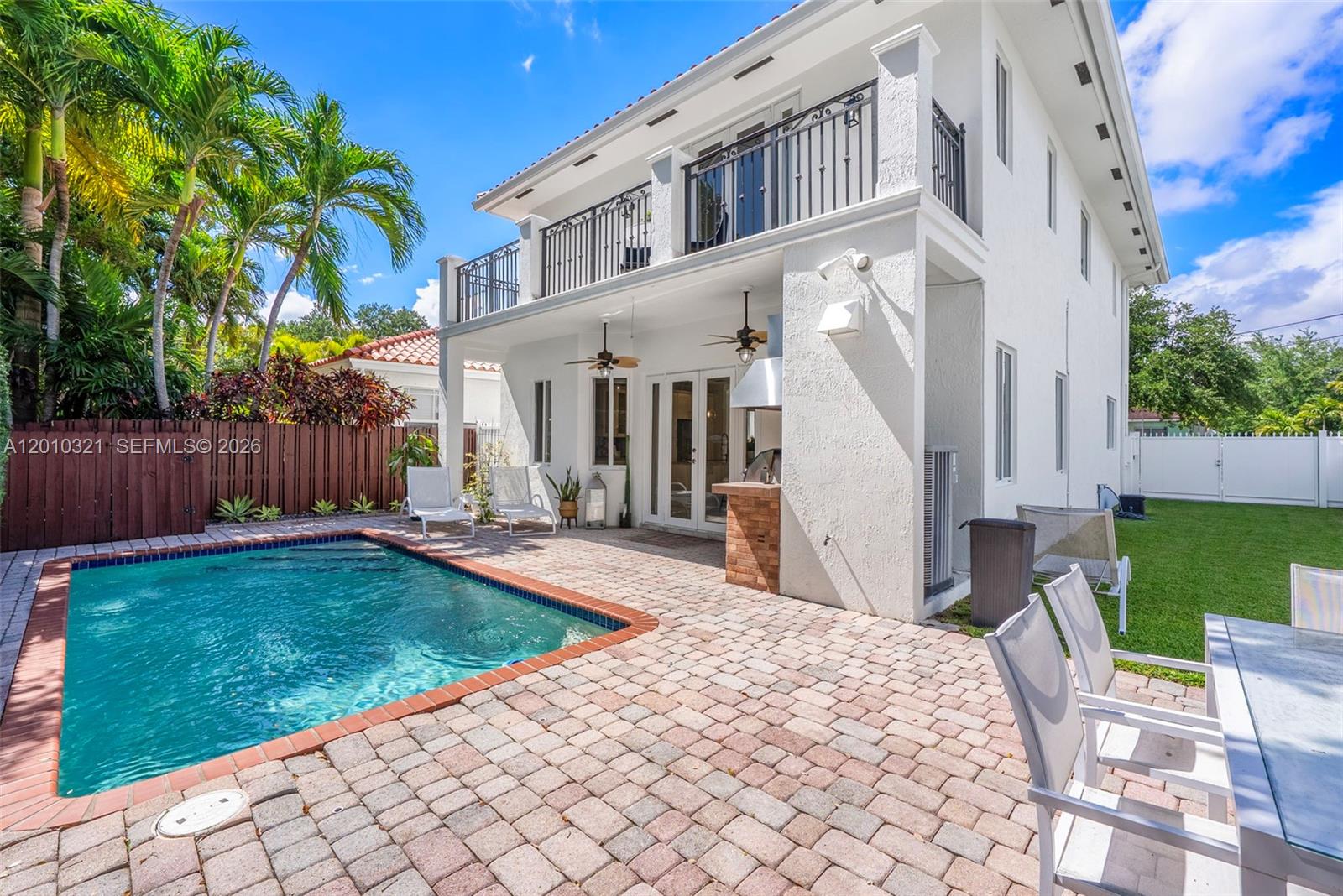 3200 Percival Ave Miami, FL 33133