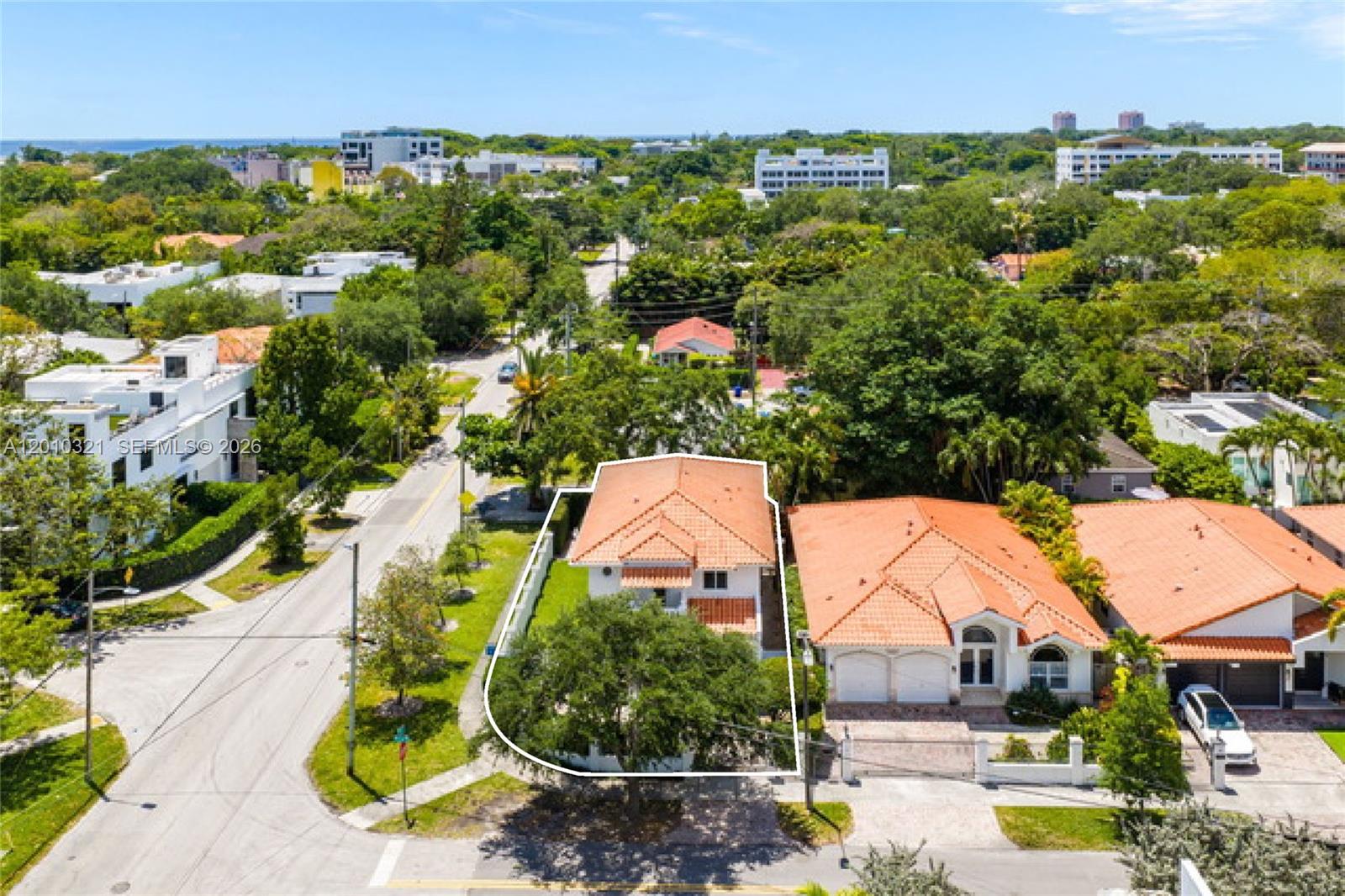 3200 Percival Ave Miami, FL 33133