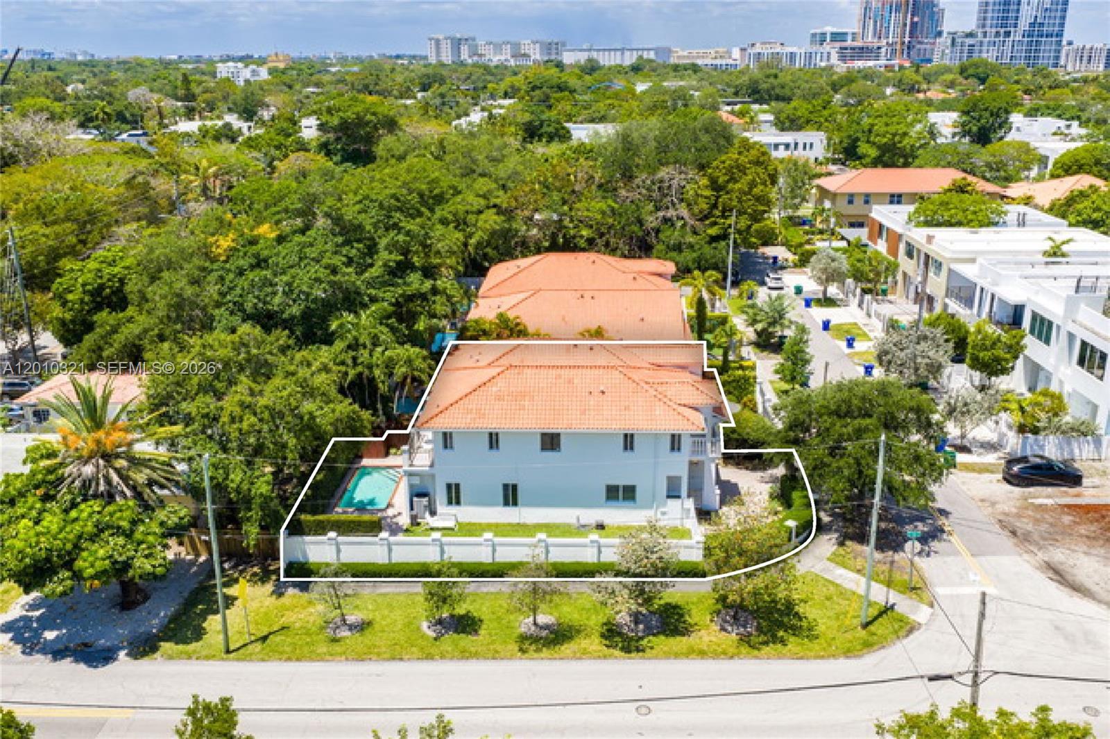 3200 Percival Ave Miami, FL 33133