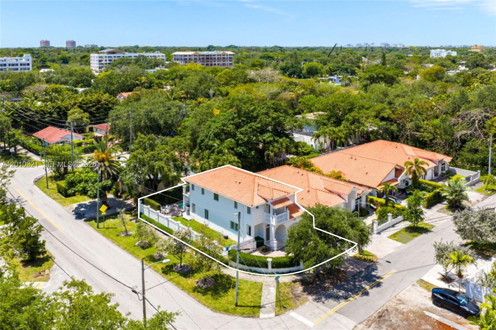 3200 Percival Ave Miami, FL 33133