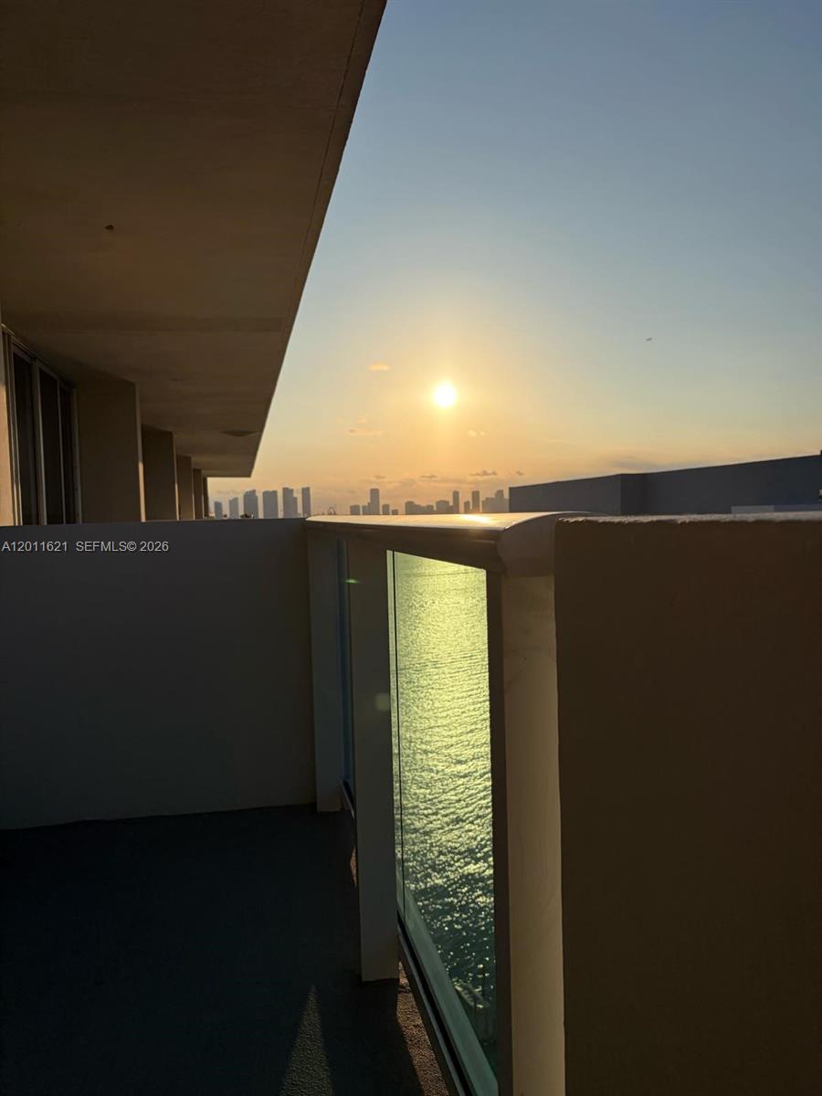 image Mirador 1200 (North Tower)7