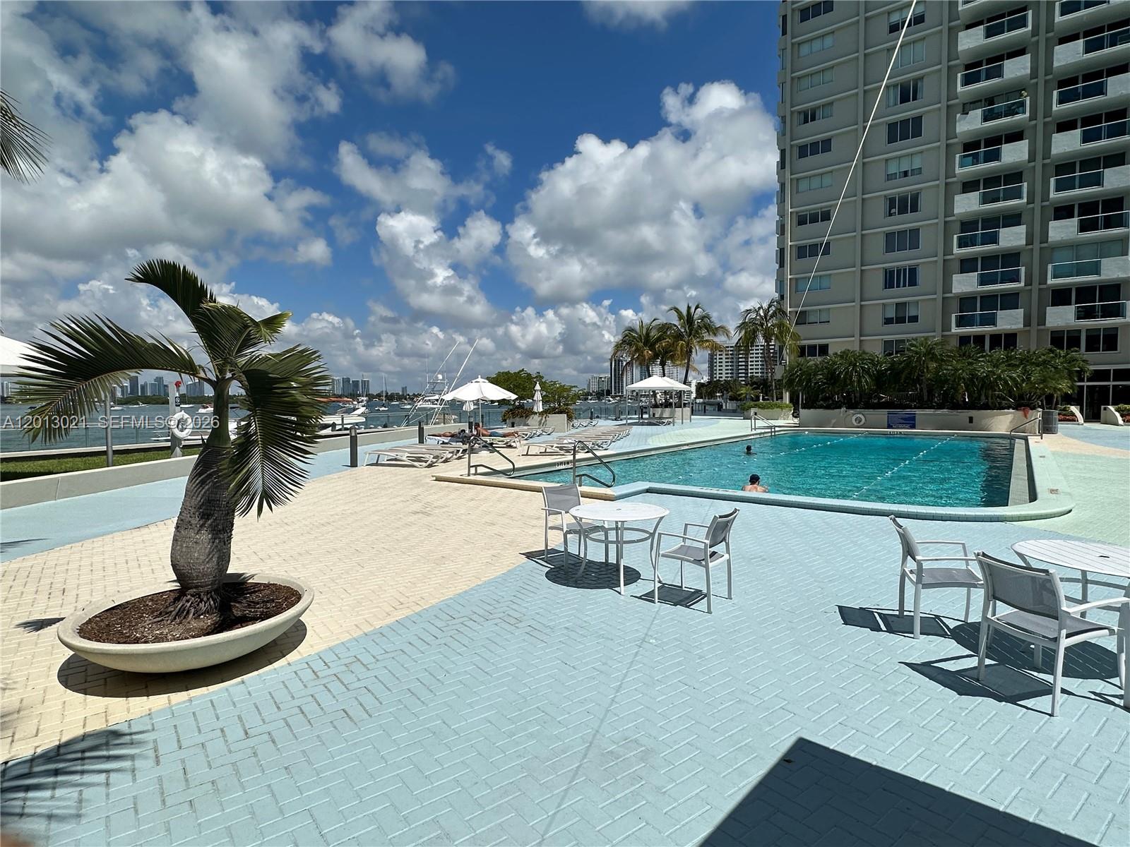 1200 West Ave #724 Miami Beach, FL 33139