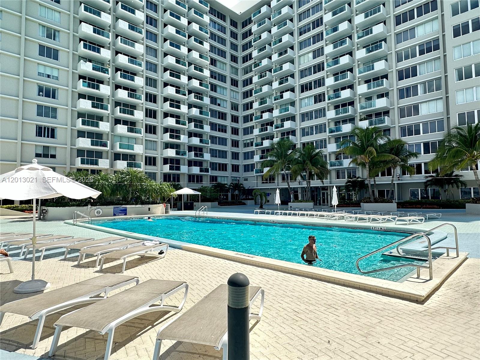 1200 West Ave #724 Miami Beach, FL 33139