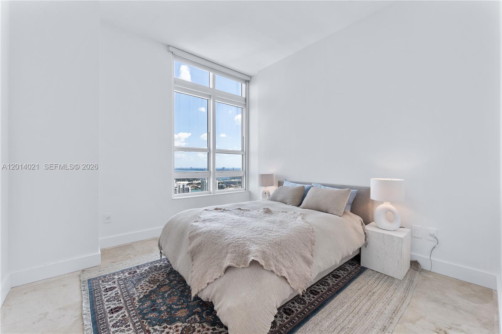 950 Brickell Bay Dr #5506 Miami, FL 33131