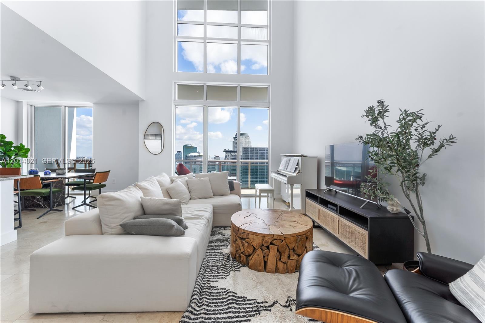 950 Brickell Bay Dr #5506 Miami, FL 33131