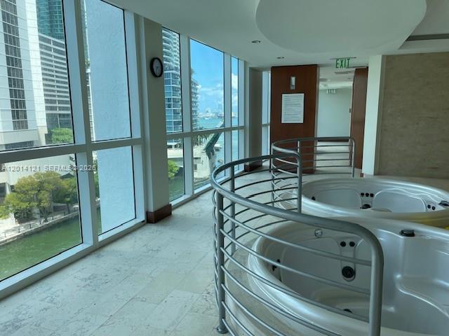 image Brickell on the River North27
