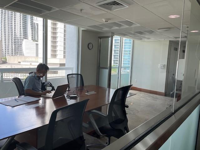 image Brickell on the River North30
