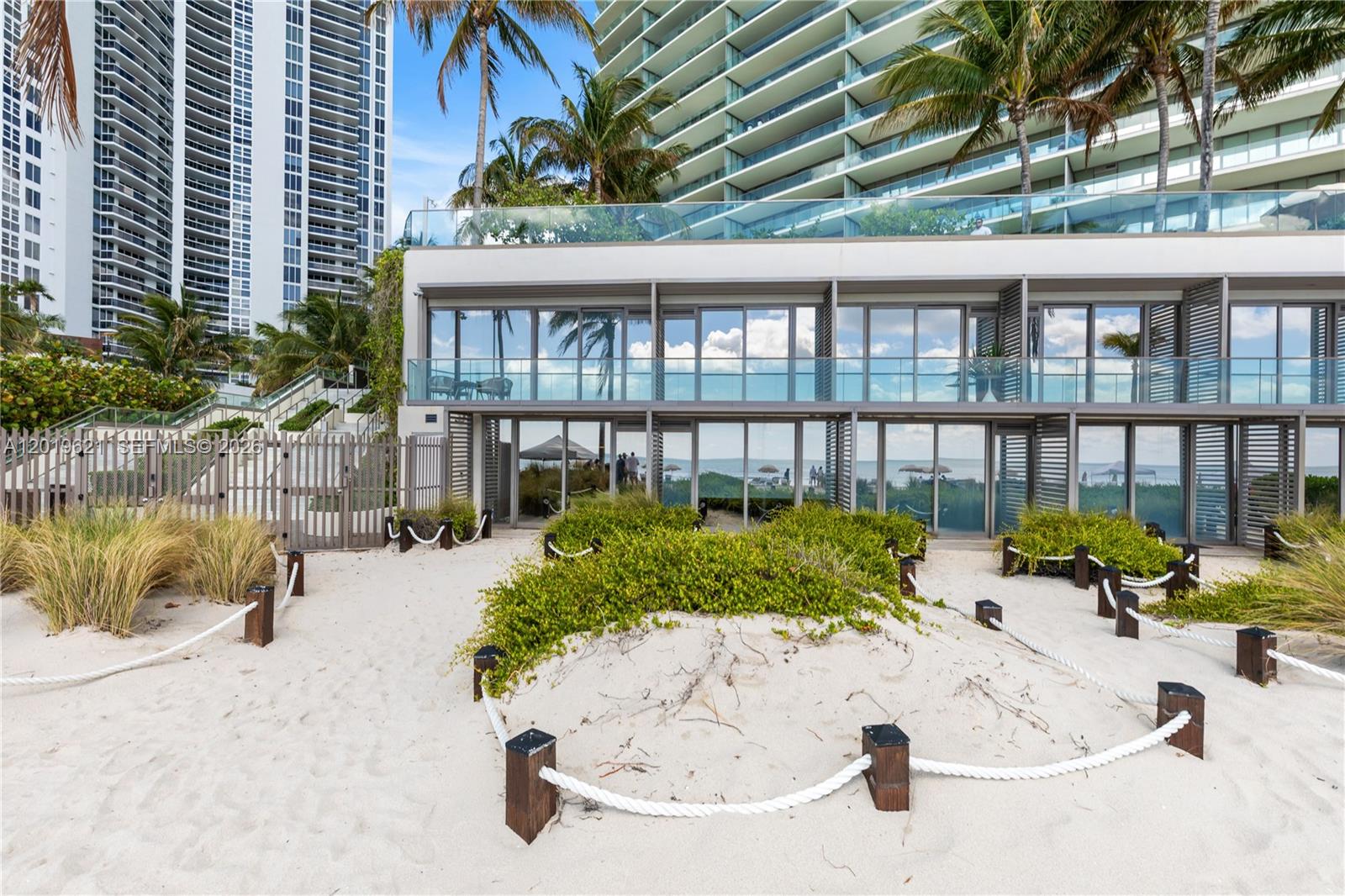 18975 Collins Ave #2202/C-1 Sunny Isles Beach, FL 33160