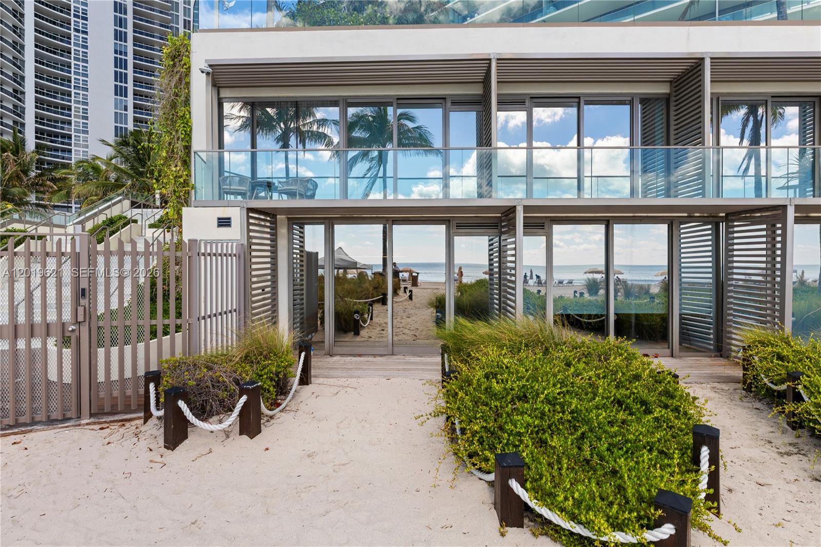 18975 Collins Ave #2202/C-1 Sunny Isles Beach, FL 33160
