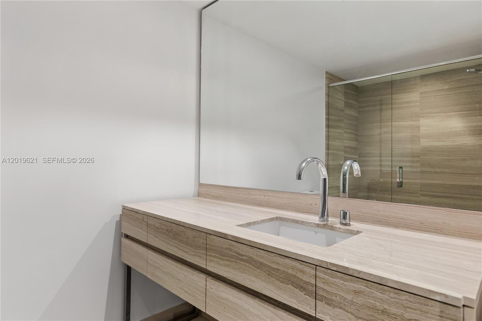 18975 Collins Ave #2202/C-1 Sunny Isles Beach, FL 33160
