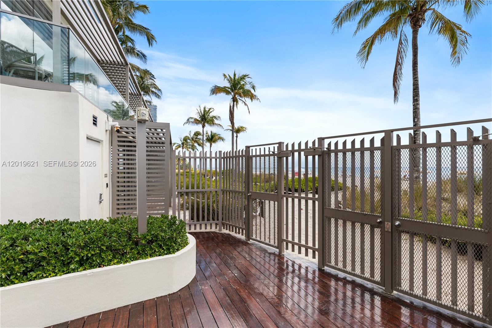 18975 Collins Ave #2202/C-1 Sunny Isles Beach, FL 33160