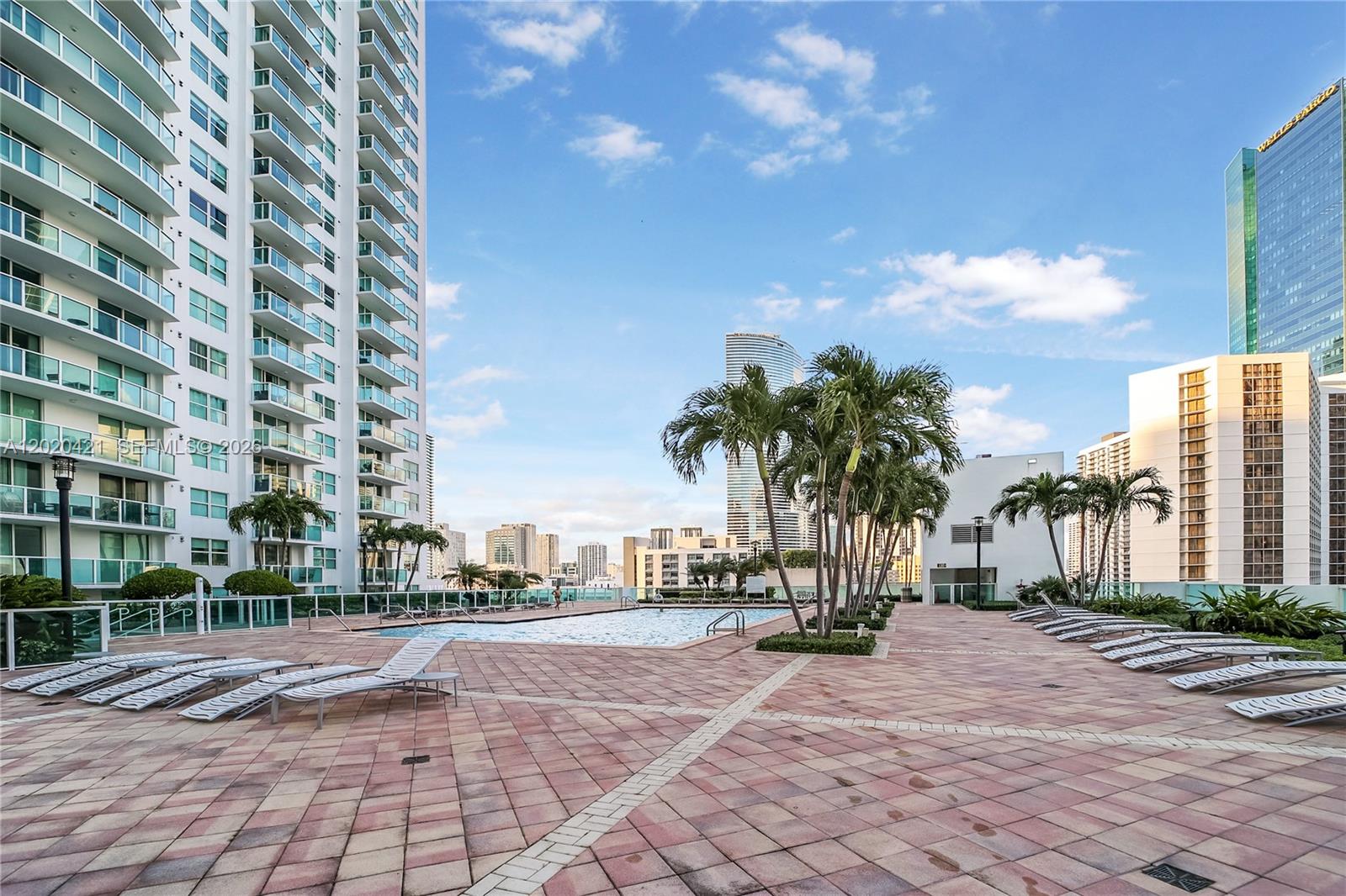 image Brickell on the River South37