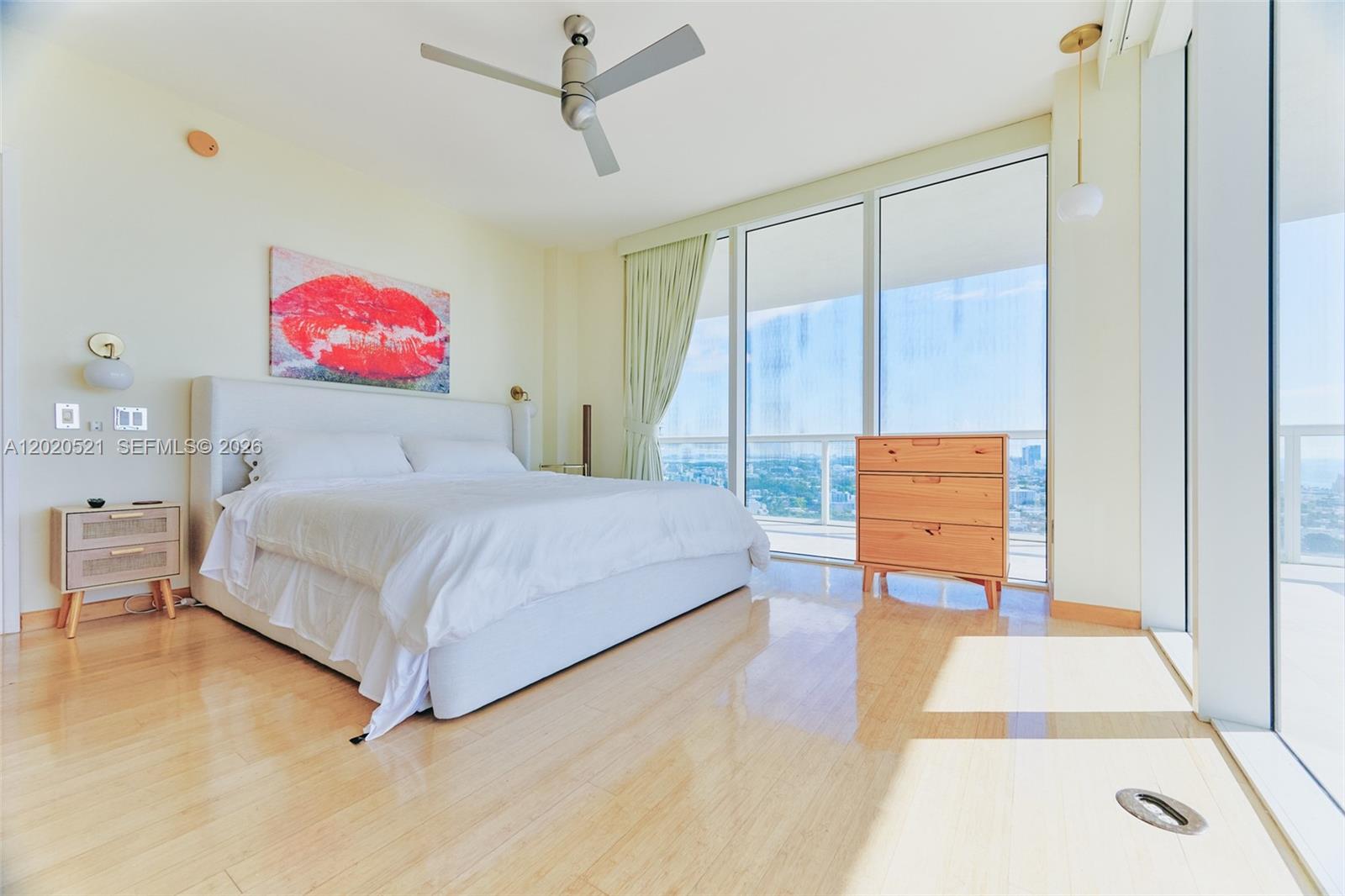 450 Alton Rd #2810 Miami Beach, FL 33139