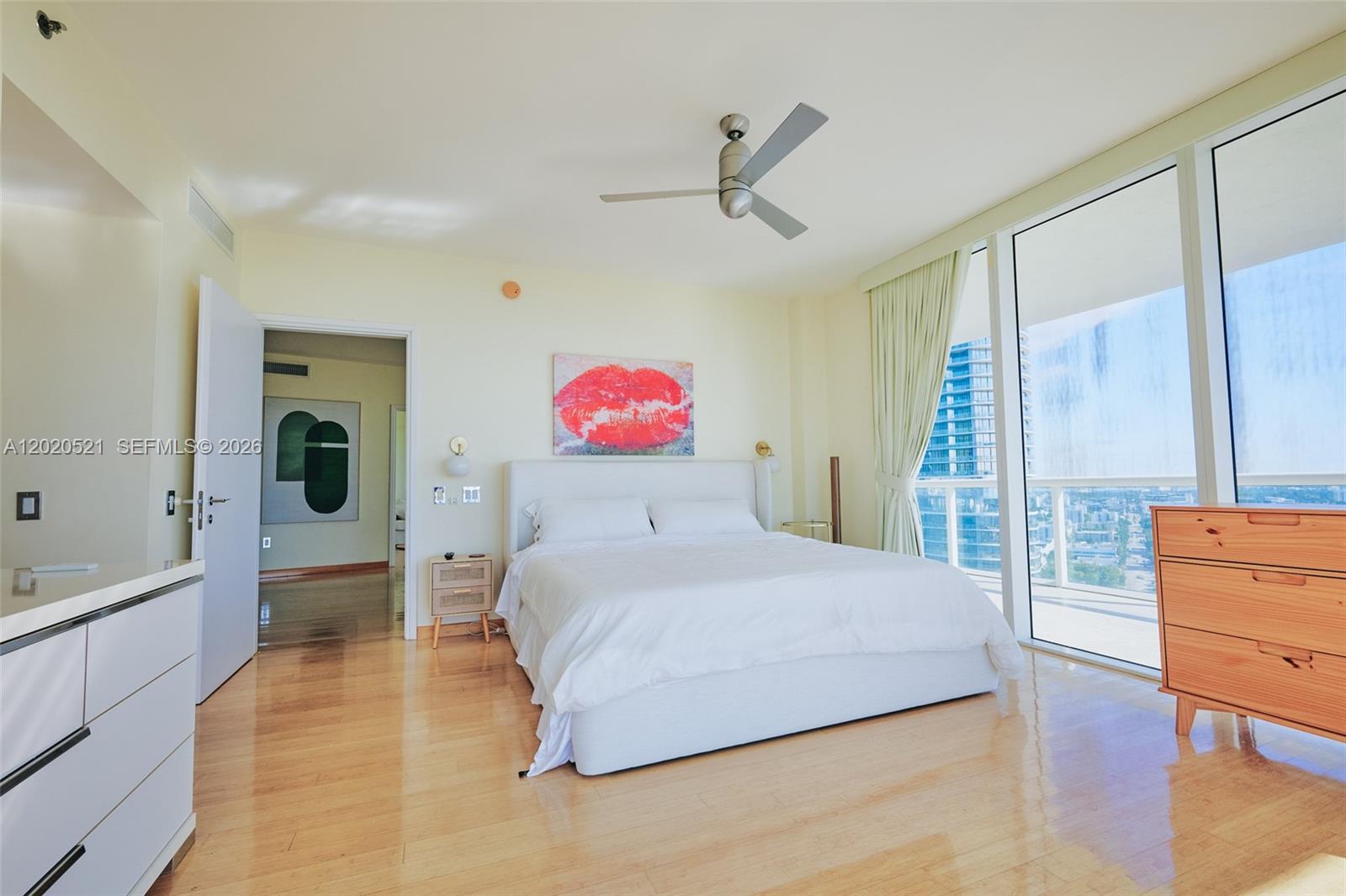 450 Alton Rd #2810 Miami Beach, FL 33139