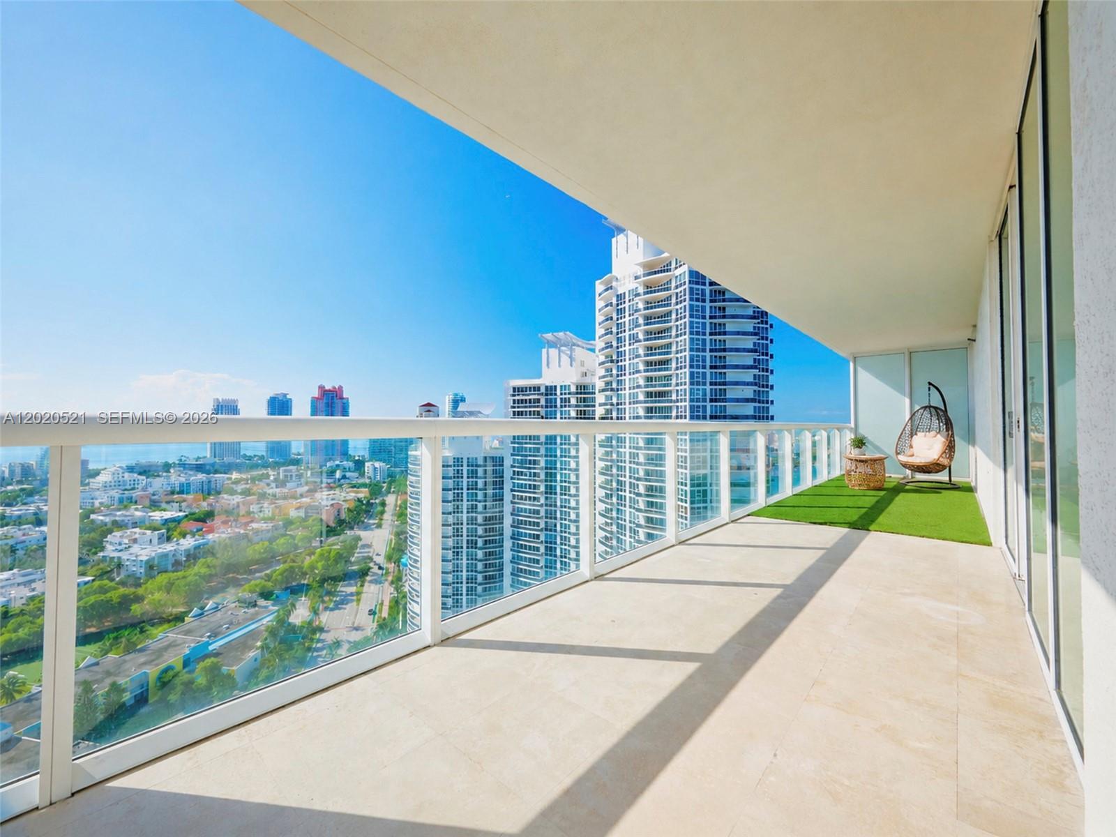 450 Alton Rd #2810 Miami Beach, FL 33139
