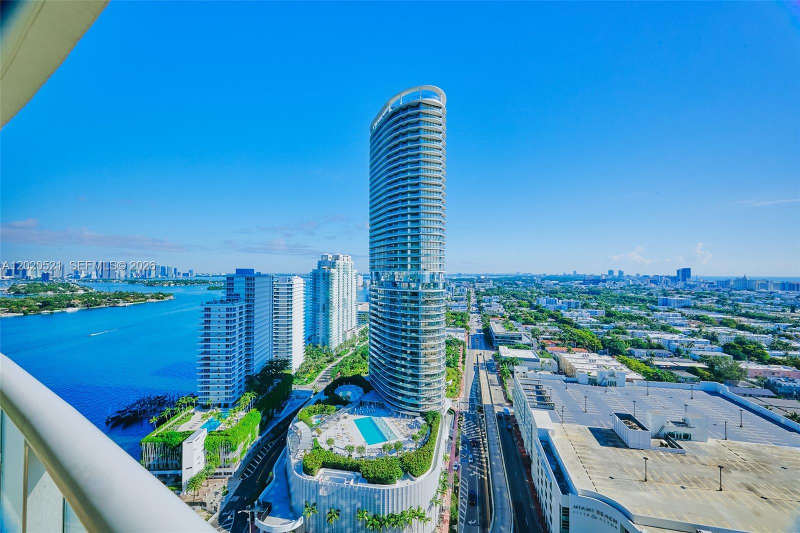 450 Alton Rd #2810 Miami Beach, FL 33139
