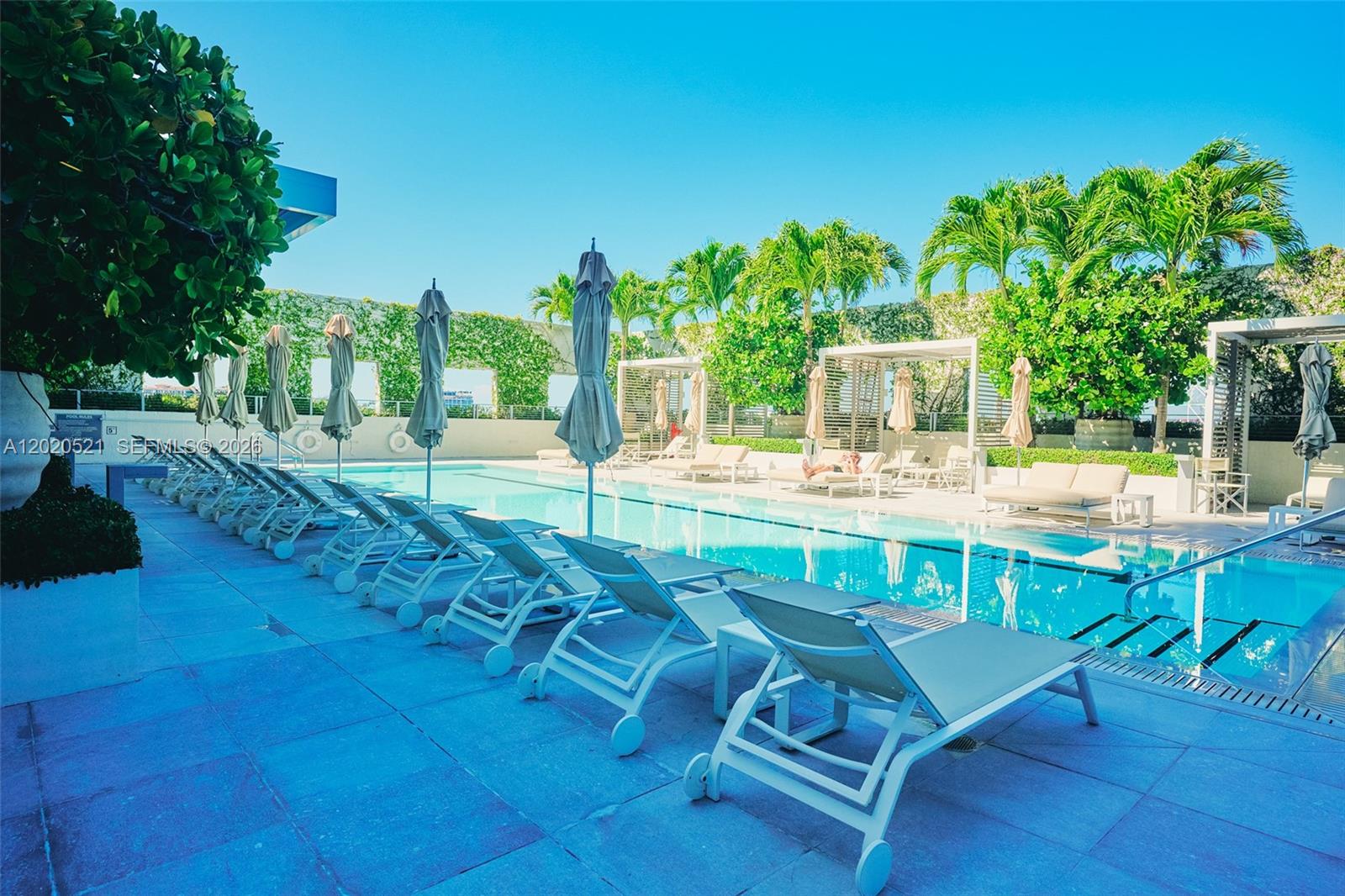 450 Alton Rd #2810 Miami Beach, FL 33139
