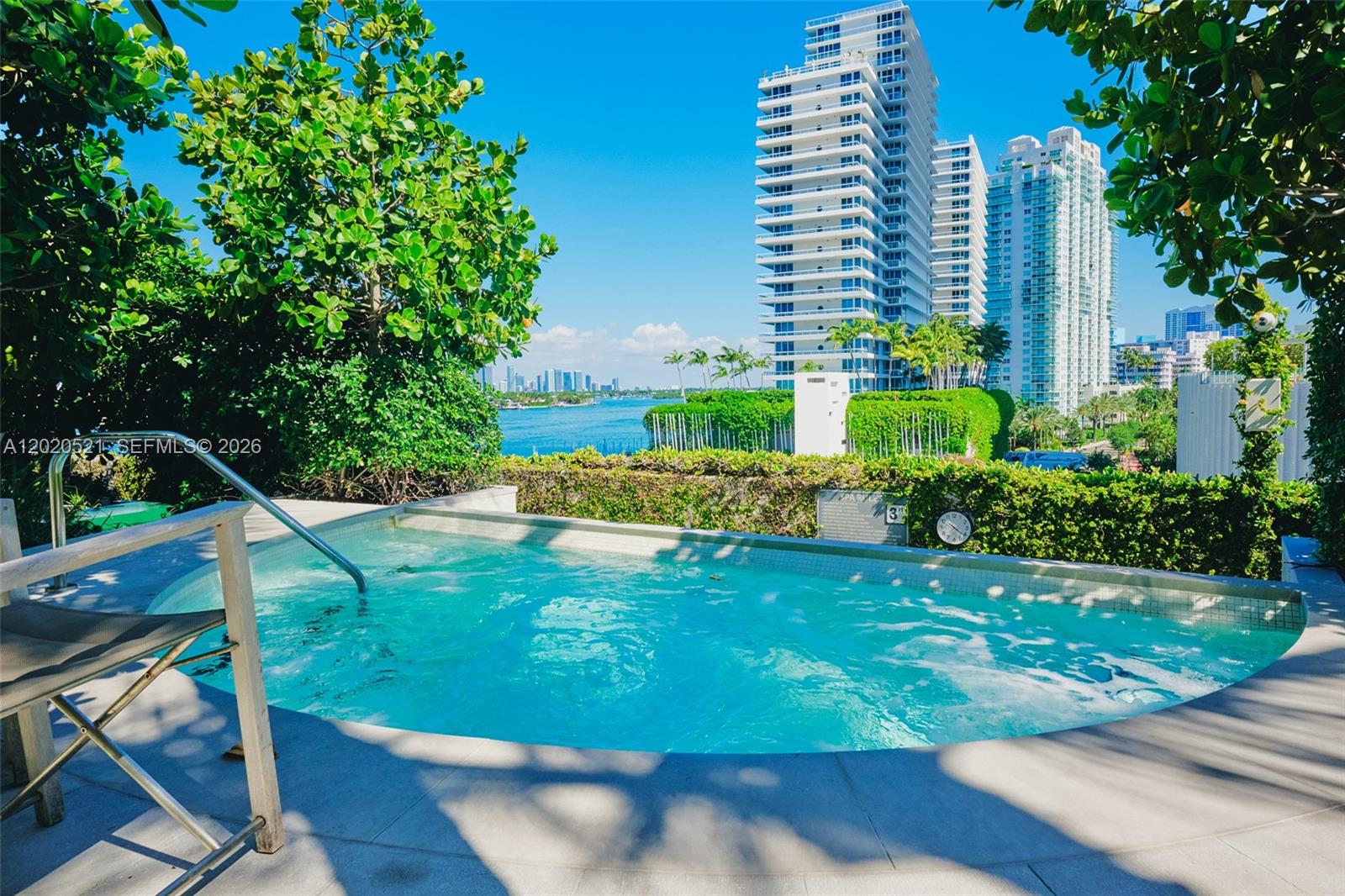 450 Alton Rd #2810 Miami Beach, FL 33139