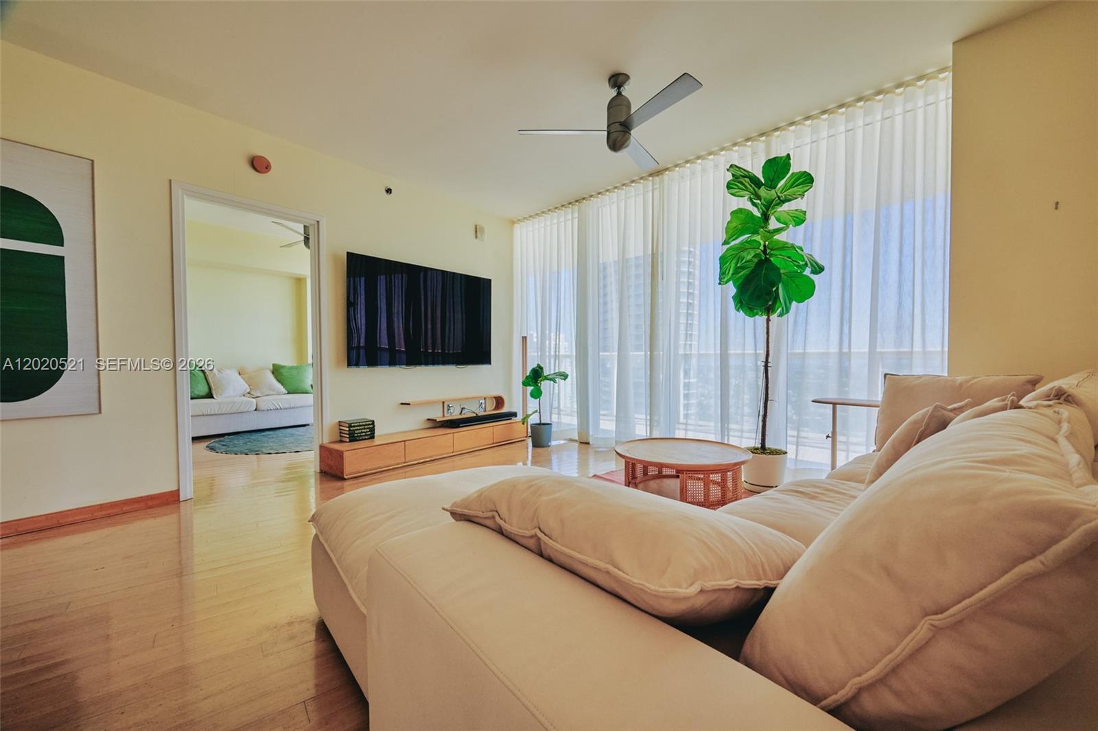 450 Alton Rd #2810 Miami Beach, FL 33139