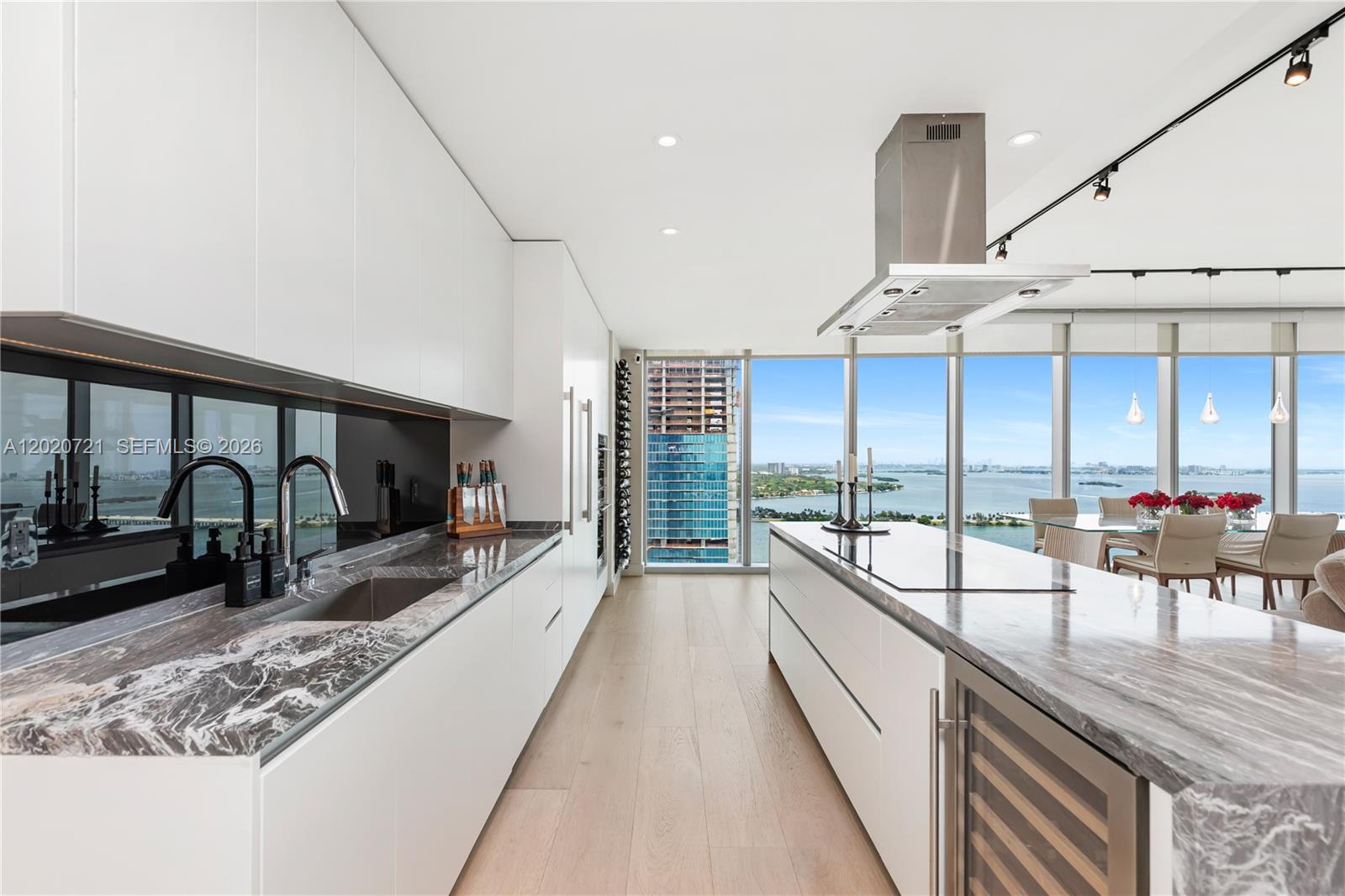 700 NE 26th Ter #2901 Miami, FL 33137