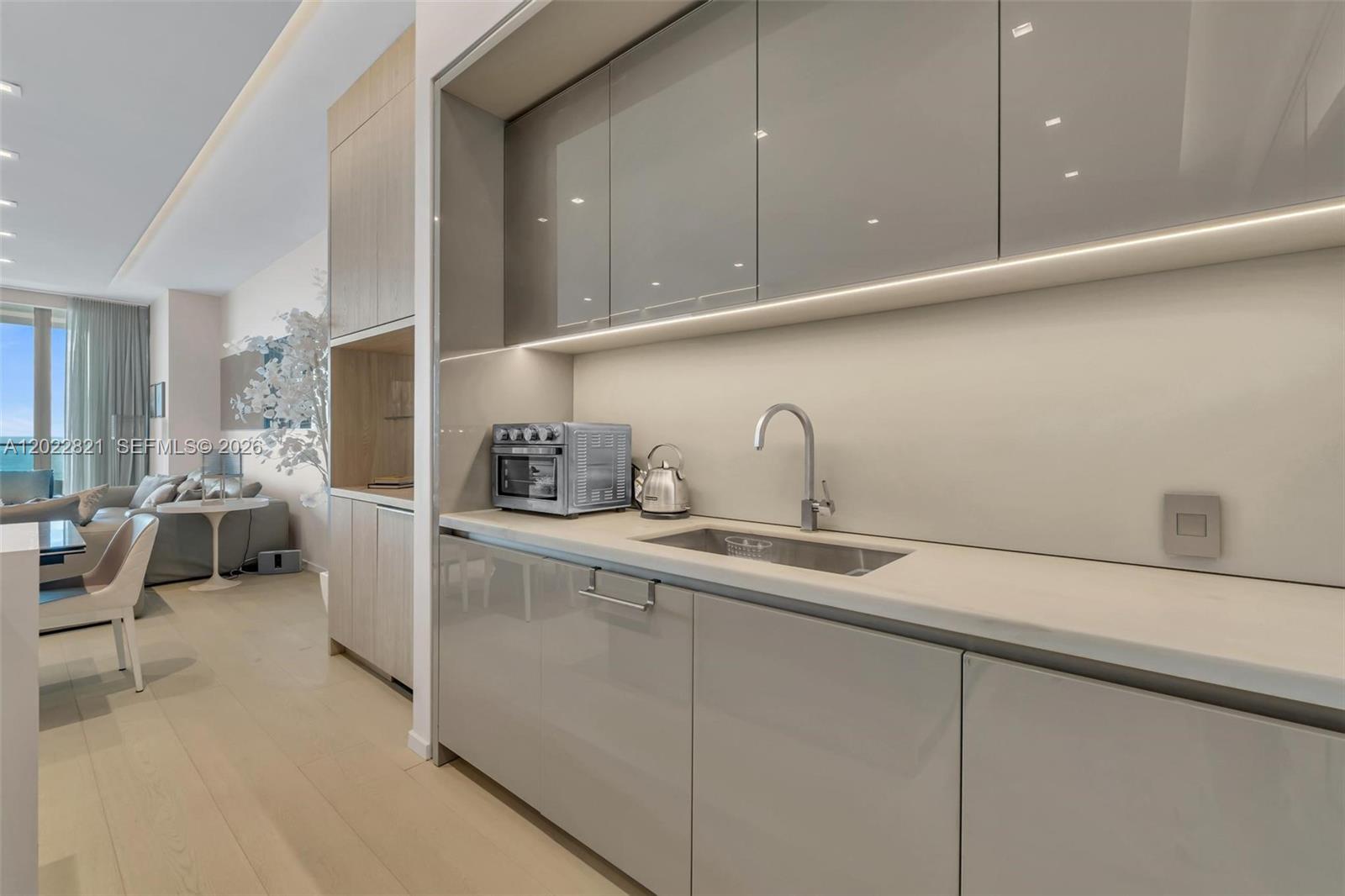 18975 Collins Ave #2802 Sunny Isles Beach, FL 33160