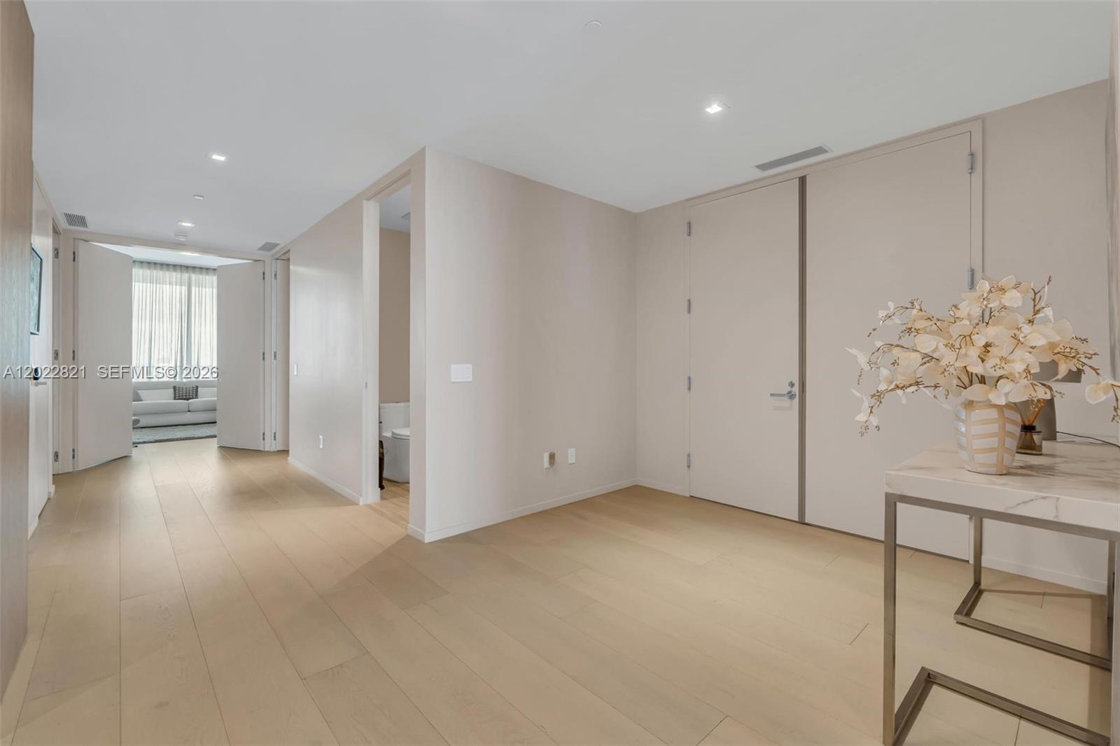 18975 Collins Ave #2802 Sunny Isles Beach, FL 33160