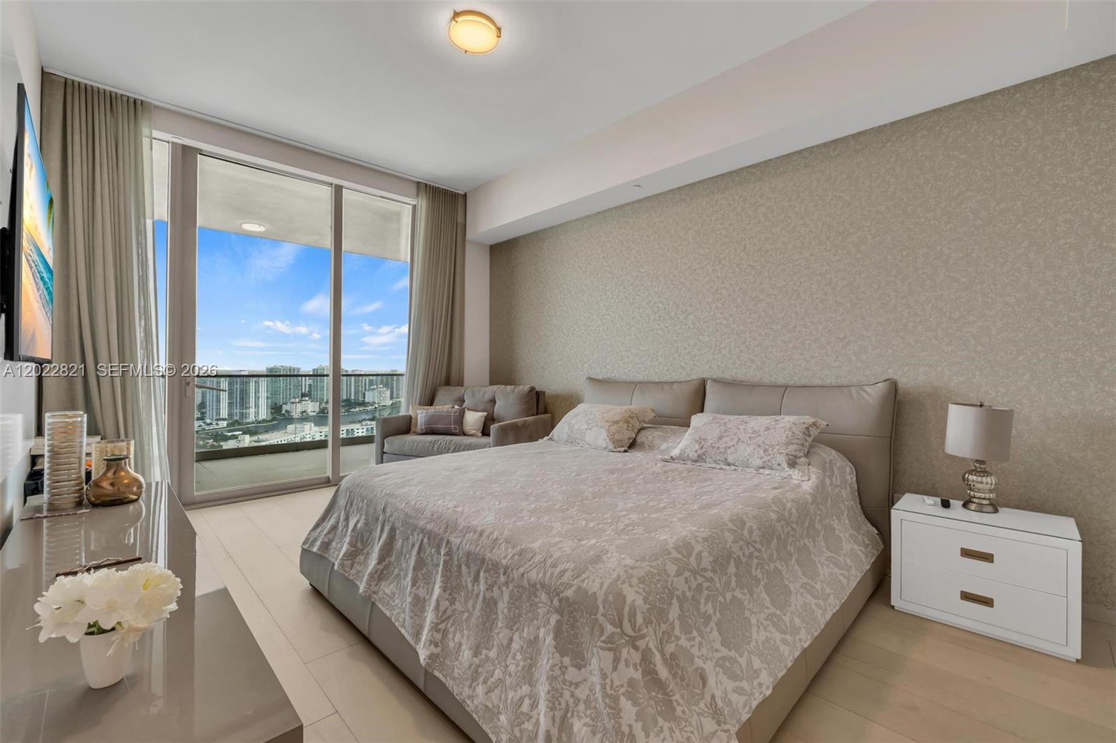 18975 Collins Ave #2802 Sunny Isles Beach, FL 33160