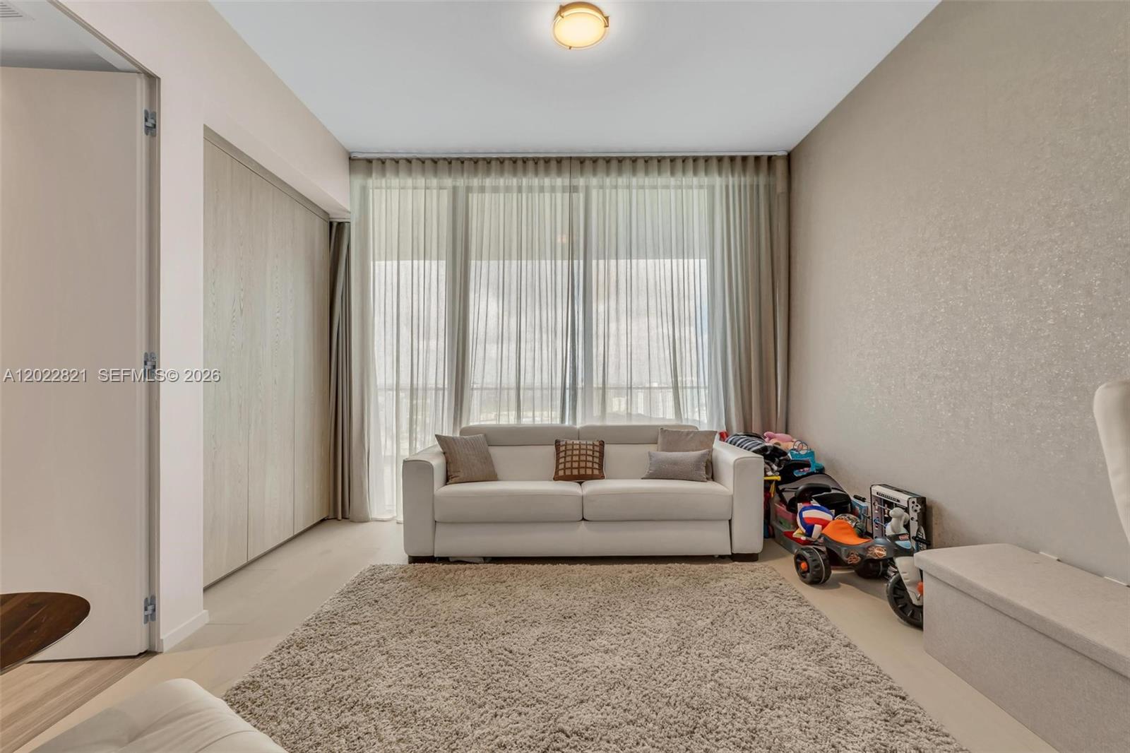 18975 Collins Ave #2802 Sunny Isles Beach, FL 33160