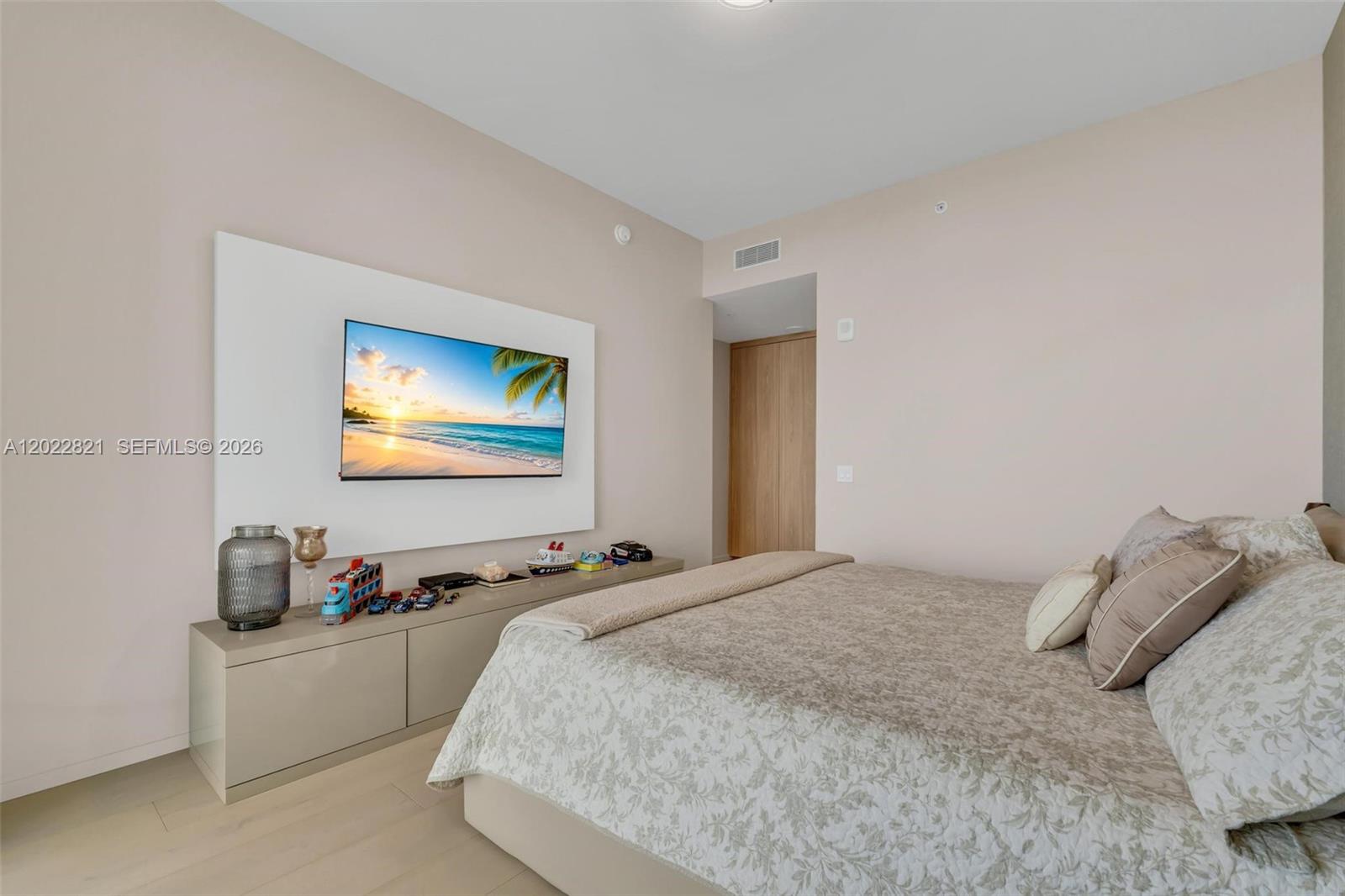 18975 Collins Ave #2802 Sunny Isles Beach, FL 33160