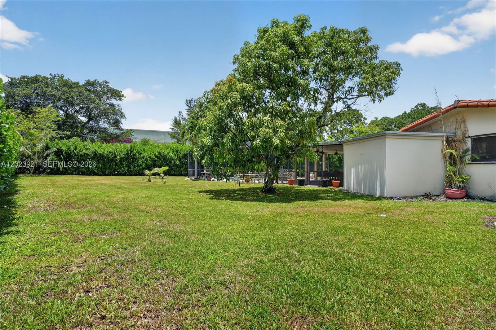 8461 SW 68th St Rd Miami, FL 33143