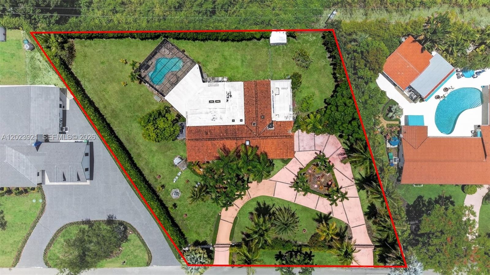 8461 SW 68th St Rd Miami, FL 33143