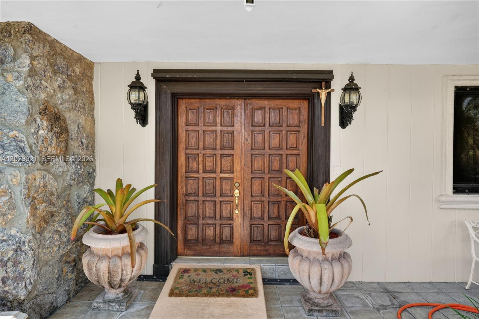 8461 SW 68th St Rd Miami, FL 33143