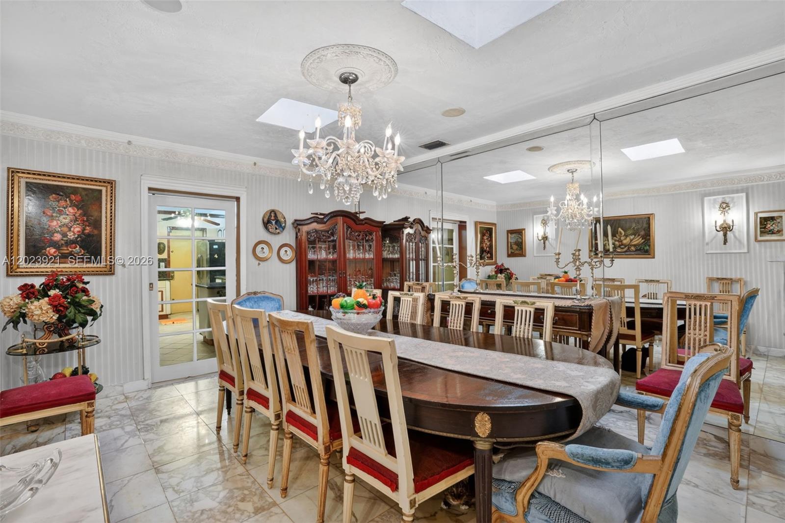 8461 SW 68th St Rd Miami, FL 33143