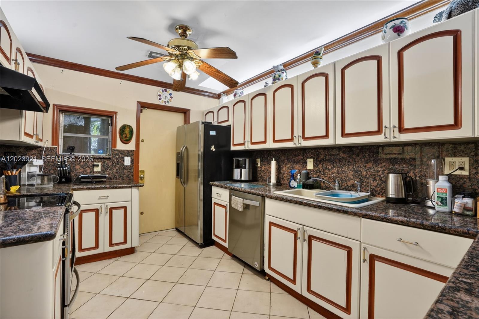 8461 SW 68th St Rd Miami, FL 33143