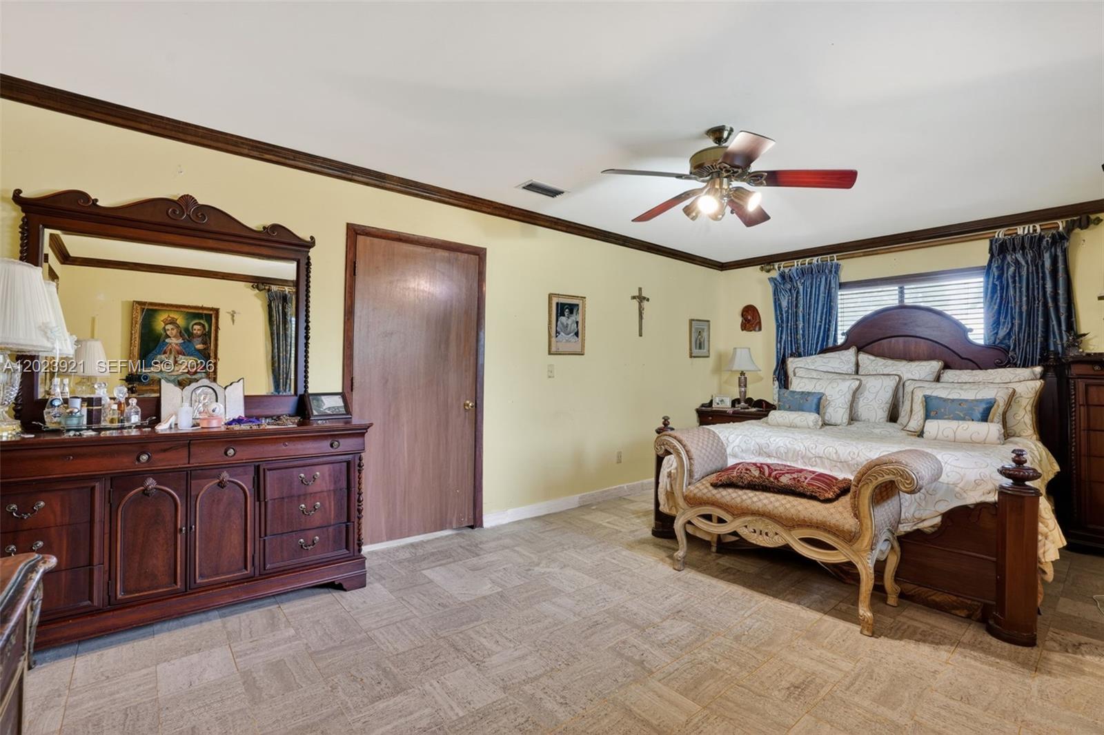 8461 SW 68th St Rd Miami, FL 33143
