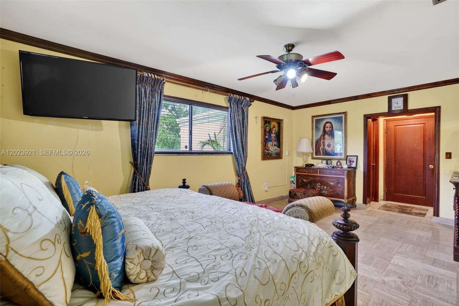 8461 SW 68th St Rd Miami, FL 33143