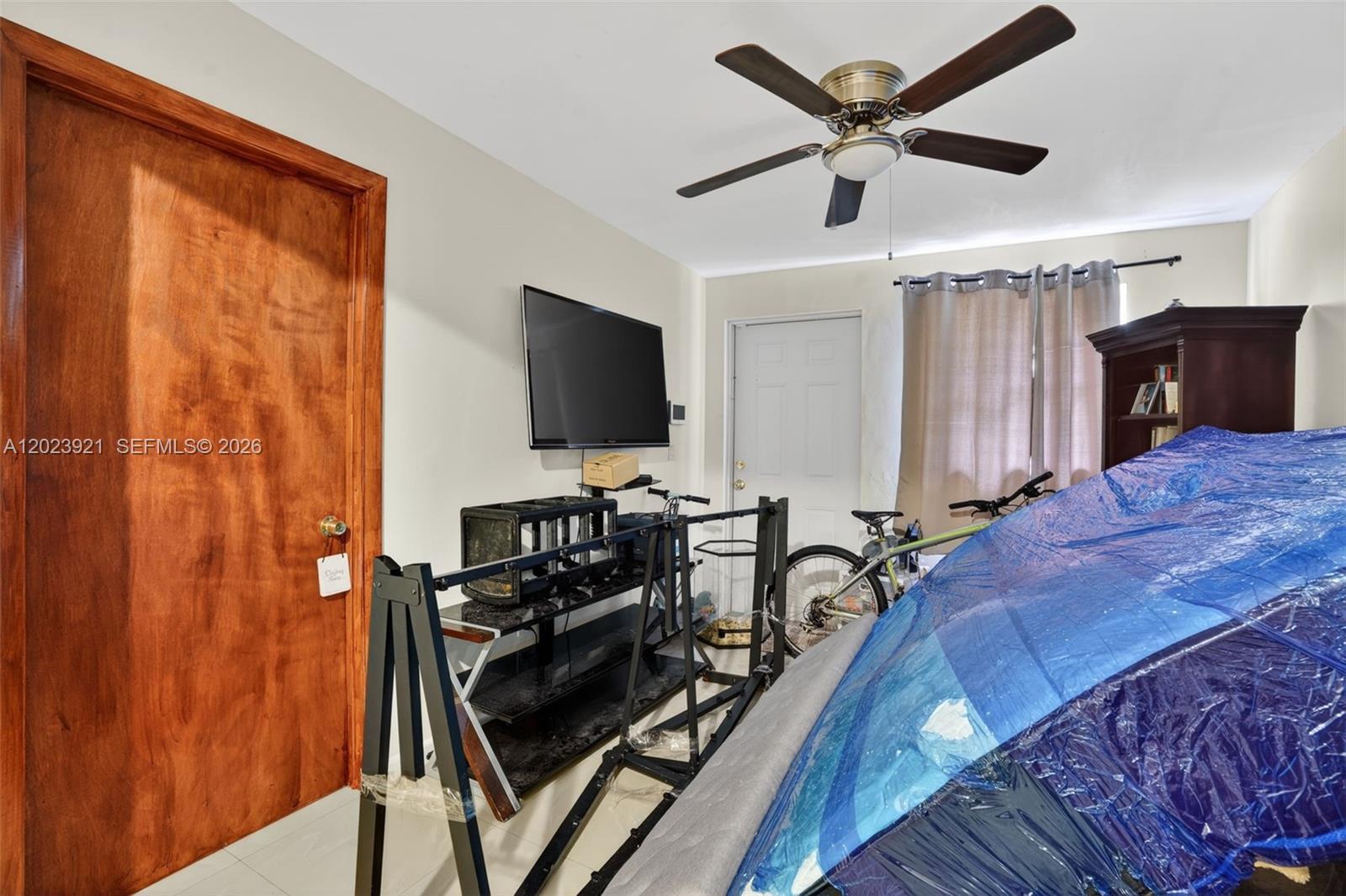 8461 SW 68th St Rd Miami, FL 33143